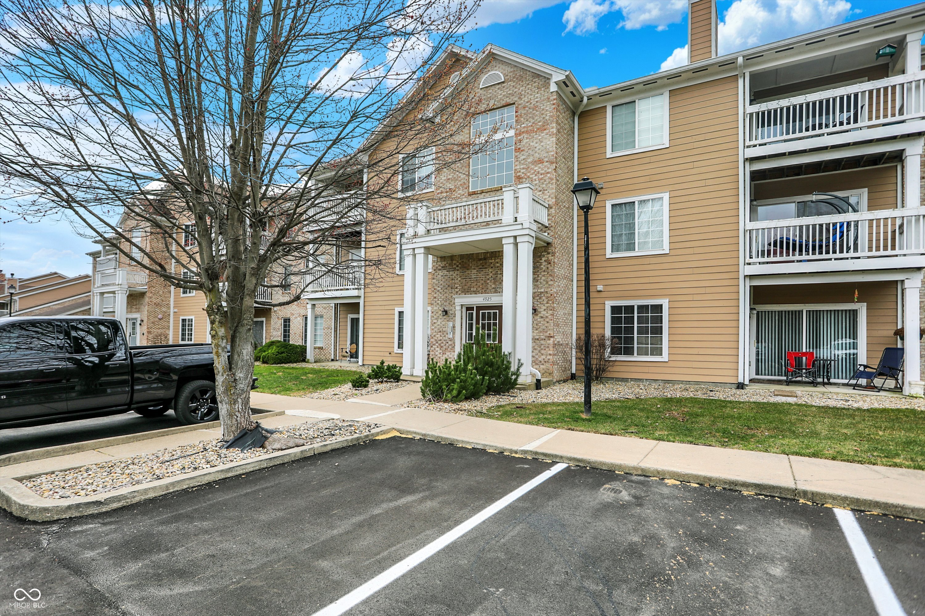 4925 Opal Ridge Lane #309, Indianapolis, IN, 46237 photo 4 of 40