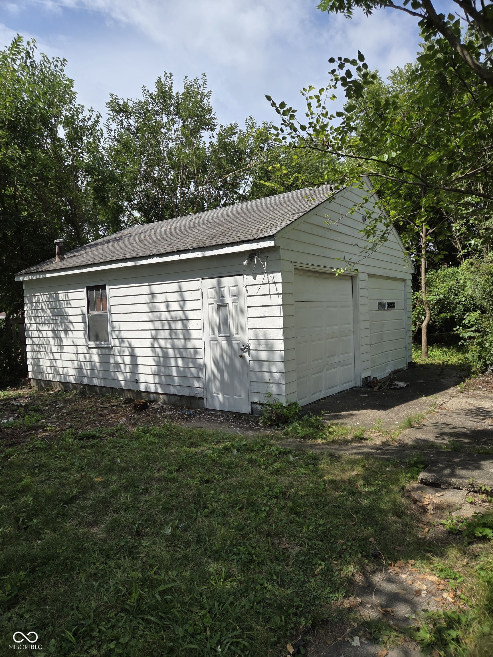 1168 N Gladstone Avenue, Indianapolis, IN, 46201 photo 4 of 31