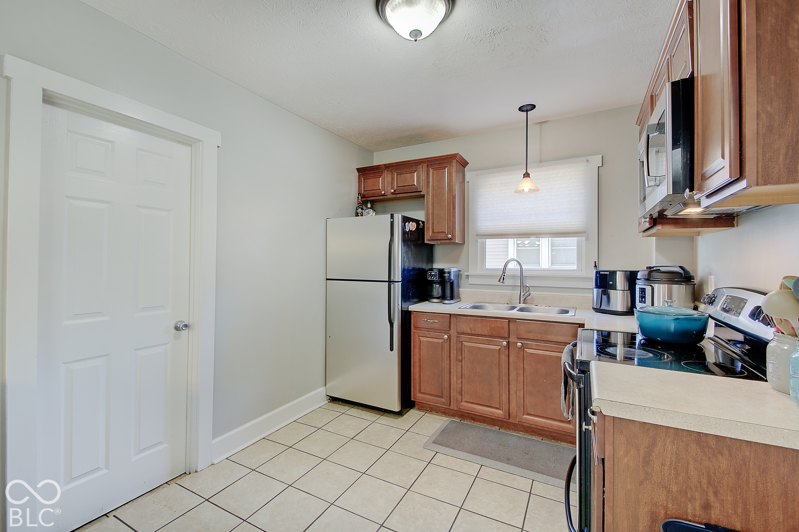 611 E 30th Street, Indianapolis, IN, 46205 photo 4 of 34