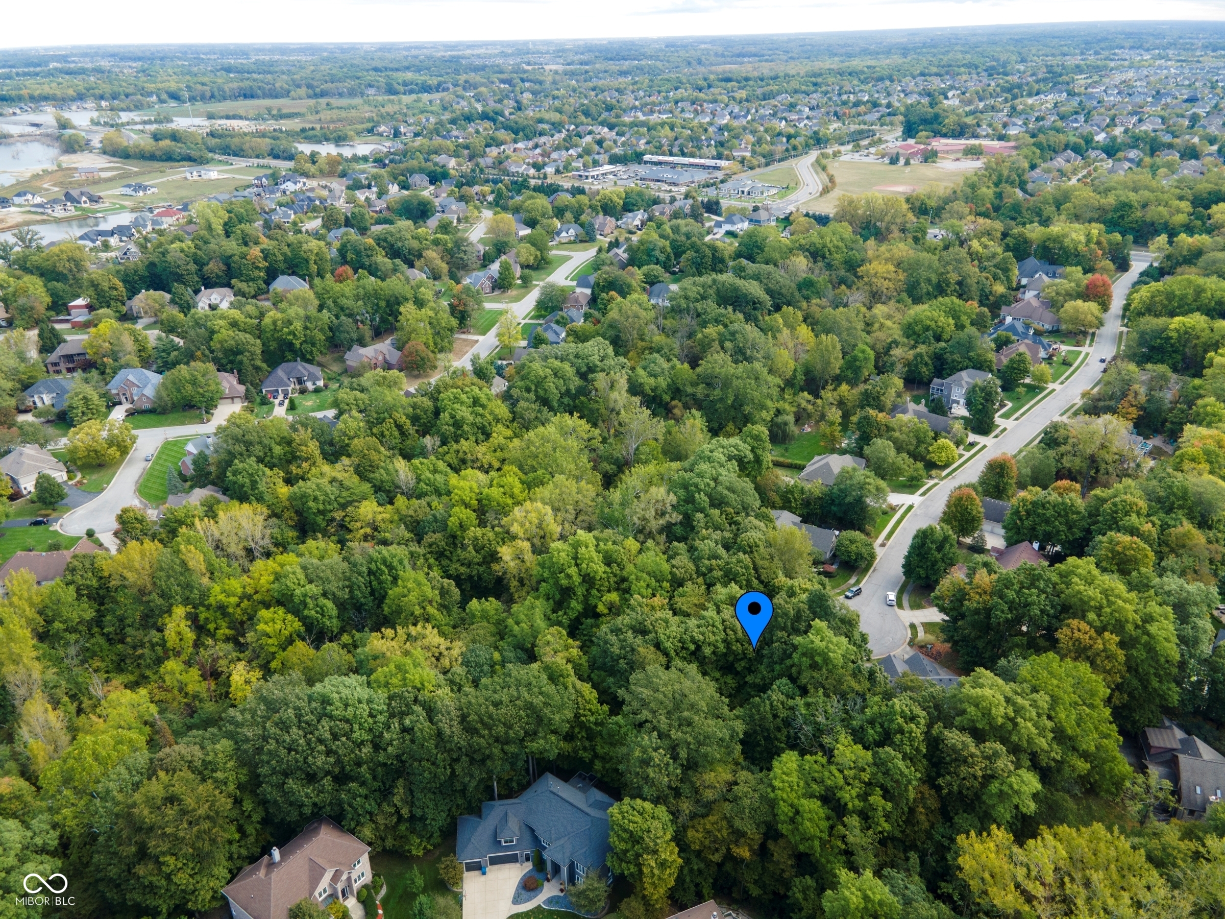 13562 Creekridge Lane, Fishers, IN, 46055 photo 4 of 36