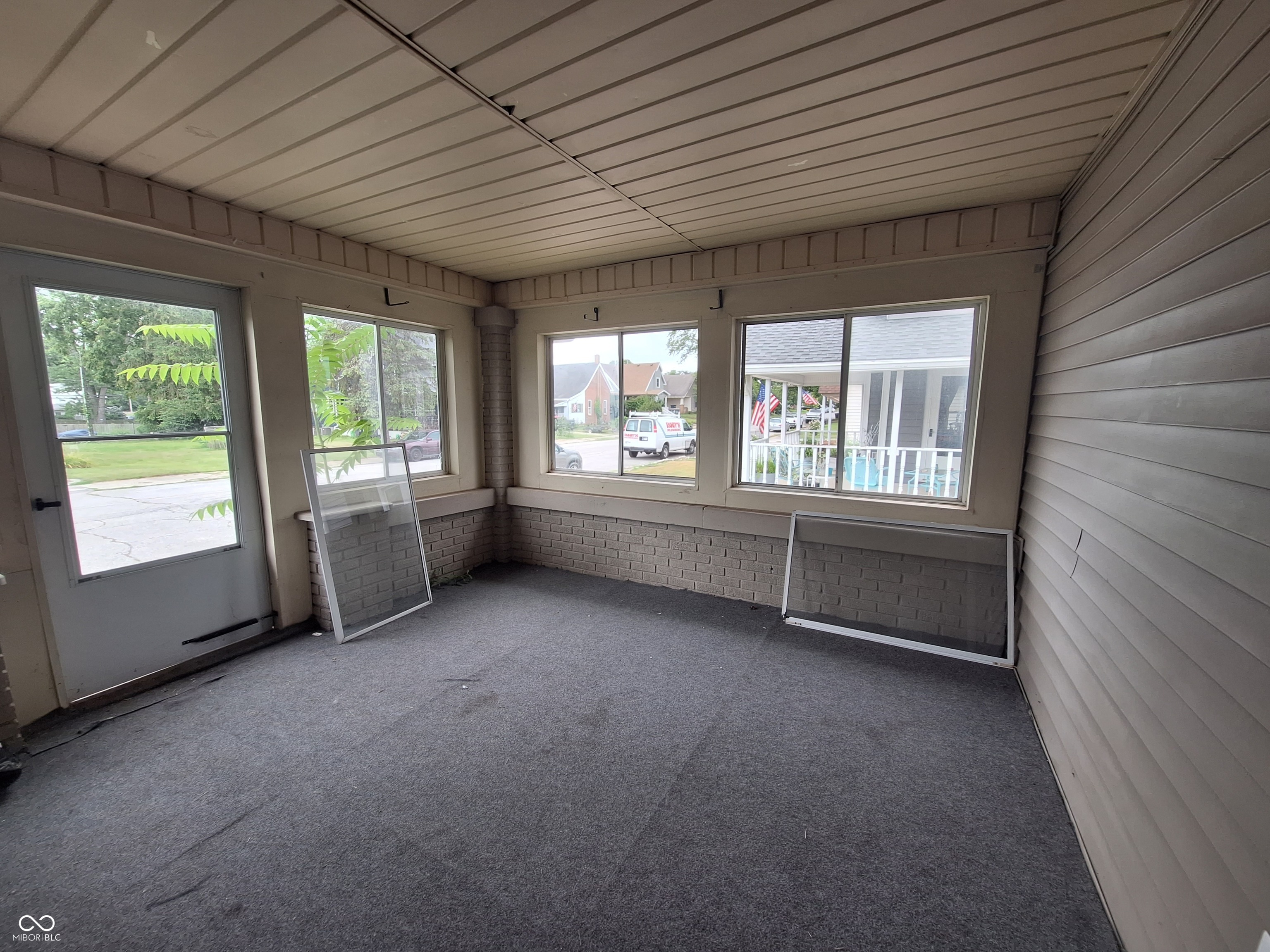 928 S A Street, Elwood, IN, 46036 photo 4 of 13