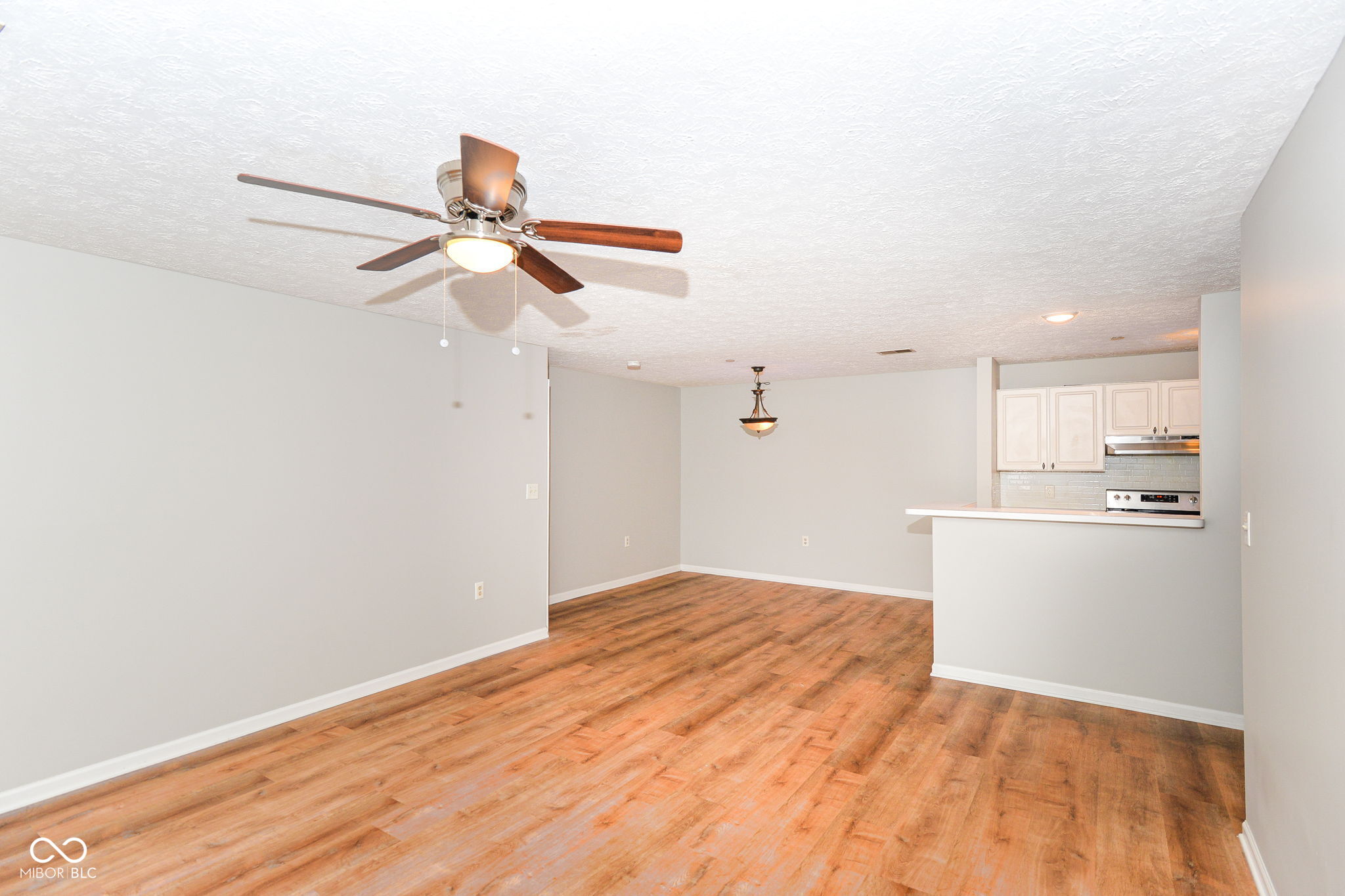 8820 Yardley Court #205, Indianapolis, IN, 46268 photo 4 of 30