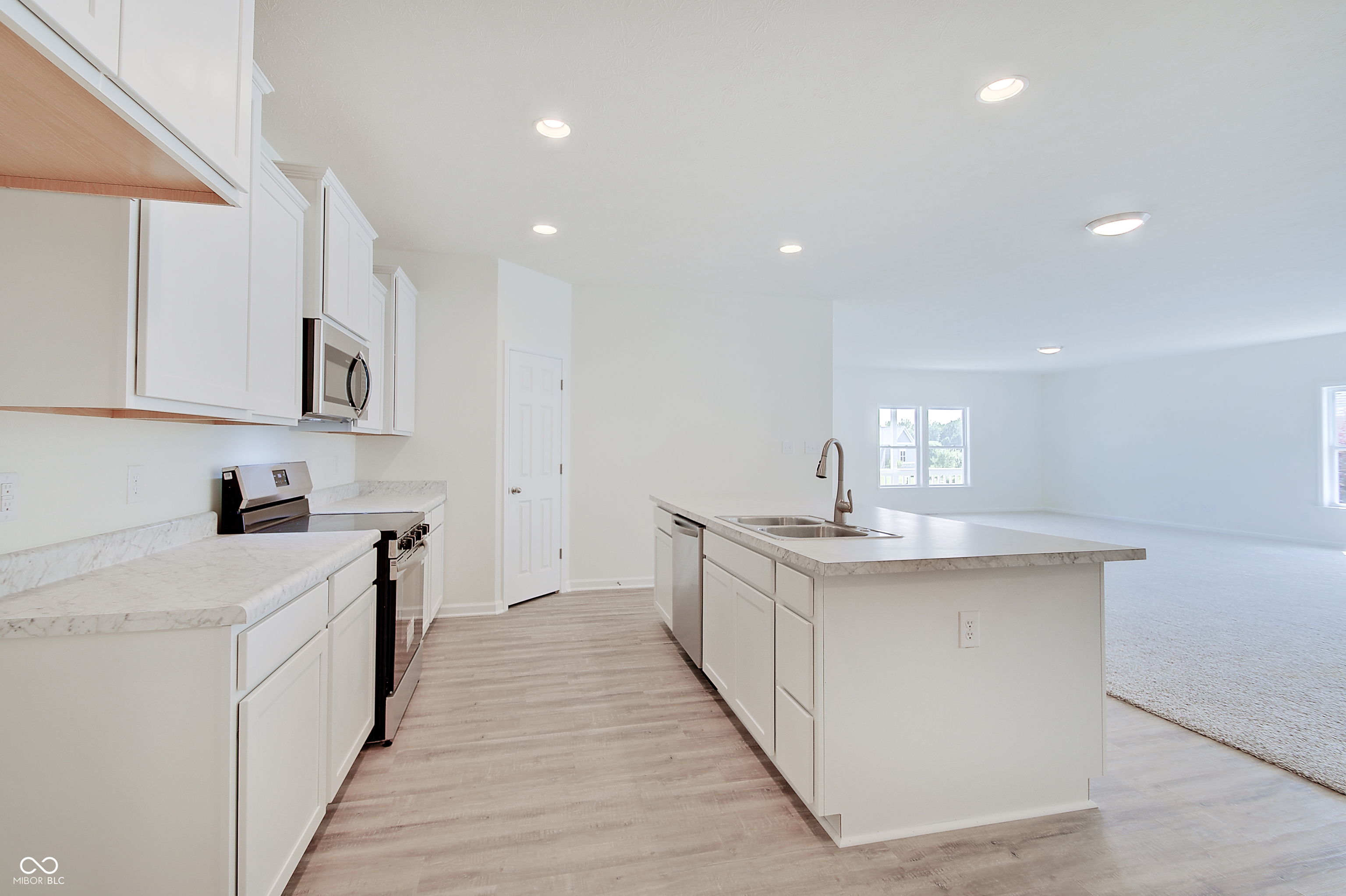 1266 Hanging Rock Drive, Mooresville, IN, 46158 photo 4 of 43