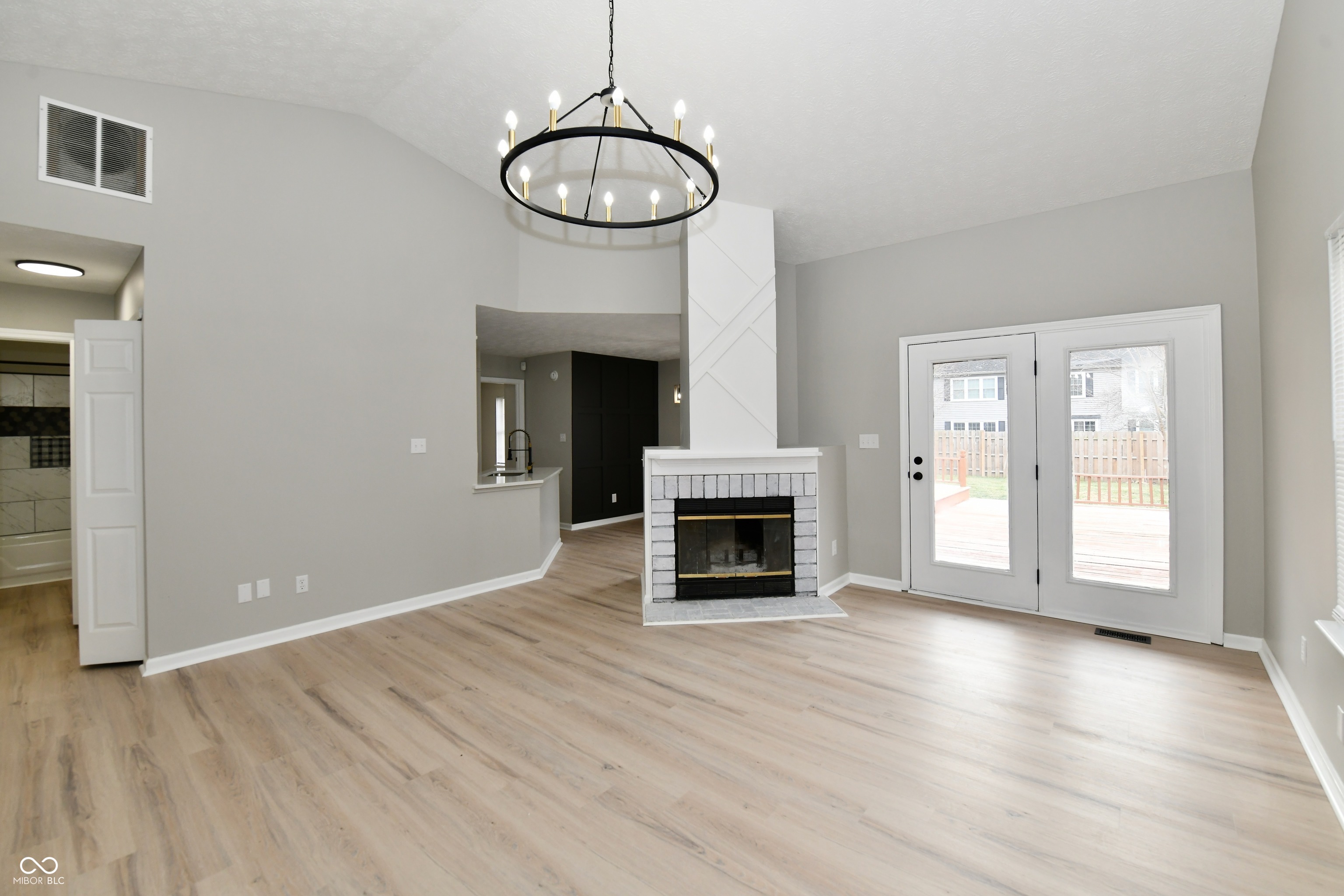 8547 Rock Hollow Circle, Indianapolis, IN, 46256 photo 4 of 24