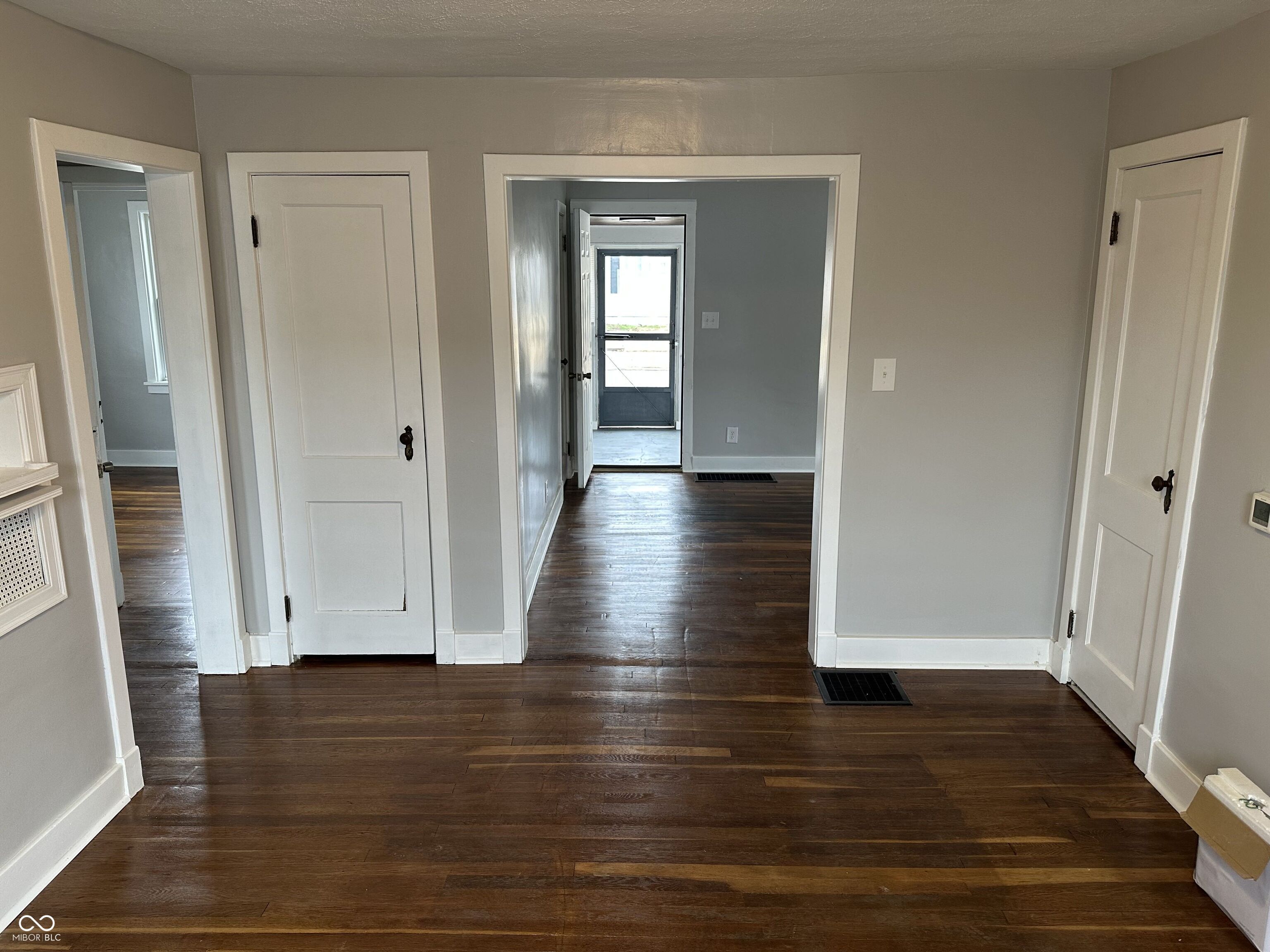 1731 Newton Street, Columbus, IN, 47201 photo 4 of 23
