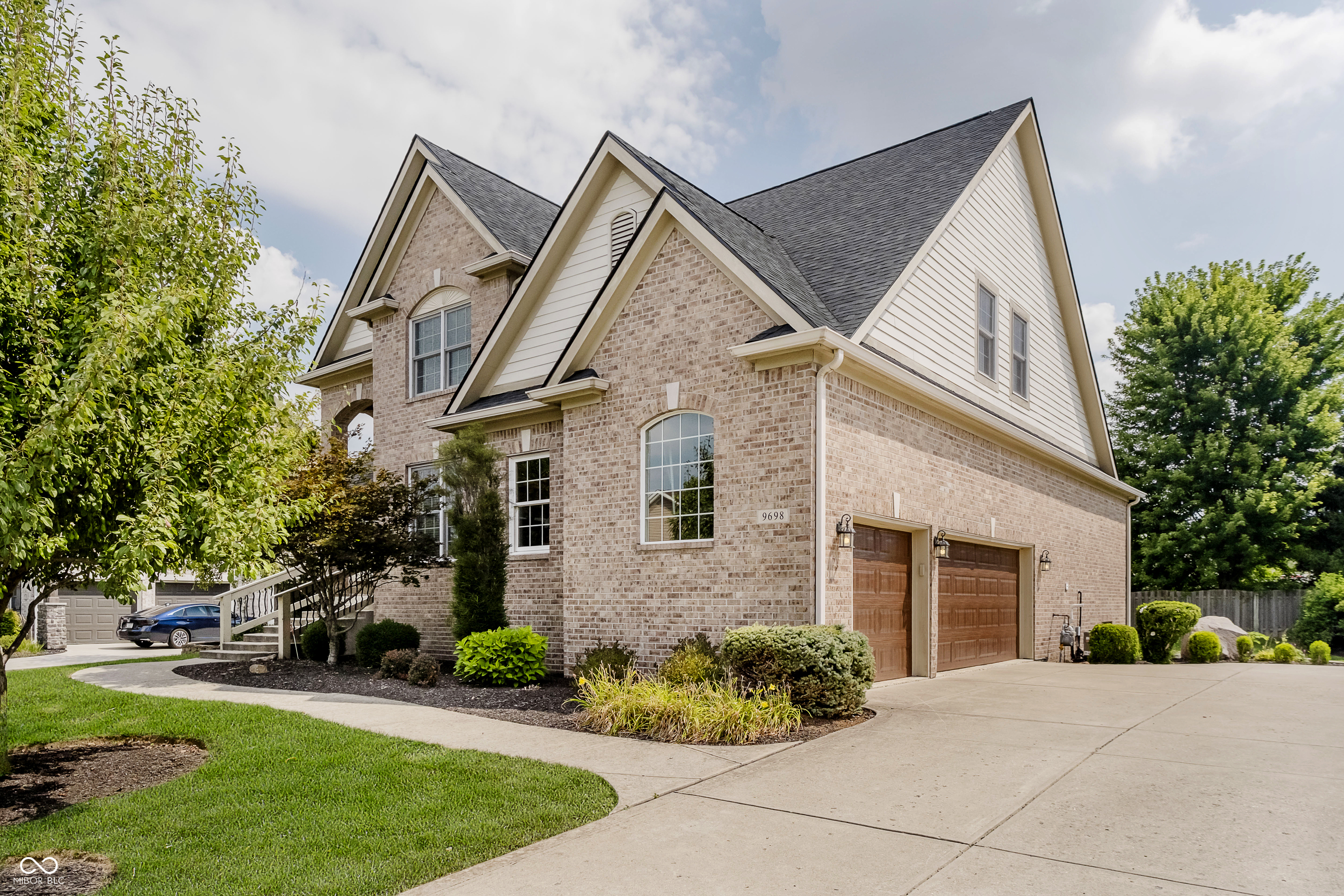 9698 Soaring Eagle Lane, Fishers, IN, 46055 photo 4 of 54
