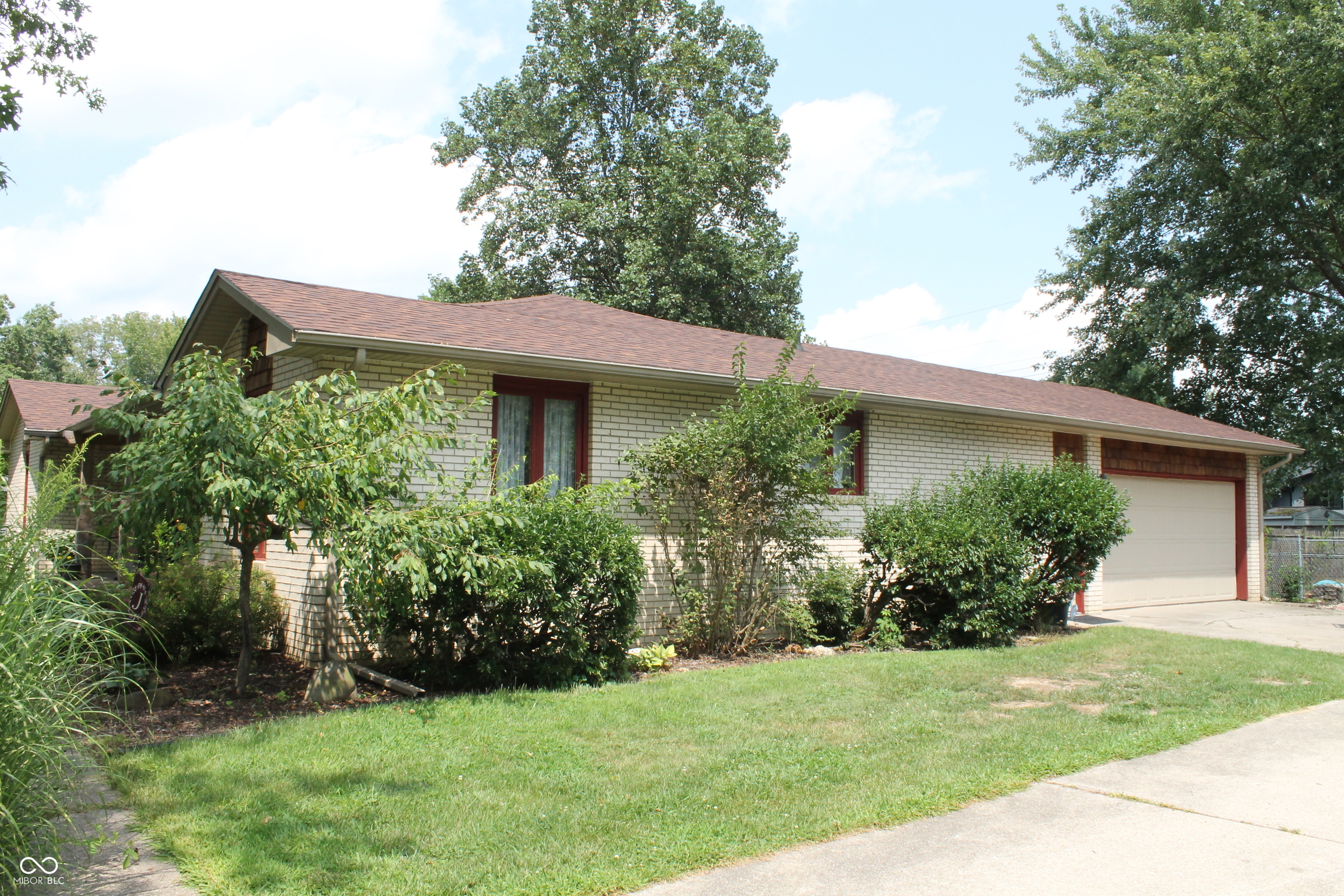 441 Mutton Creek Drive, Seymour, IN, 47274 photo 4 of 41