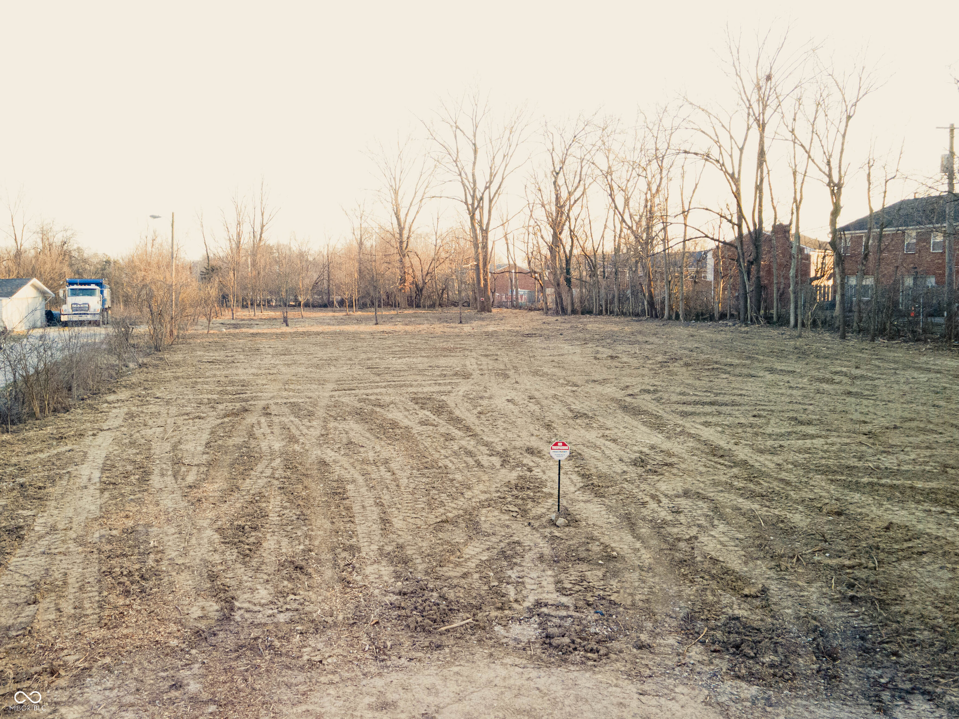 4859 E 64th Street, Indianapolis, IN, 46220 photo 4 of 7
