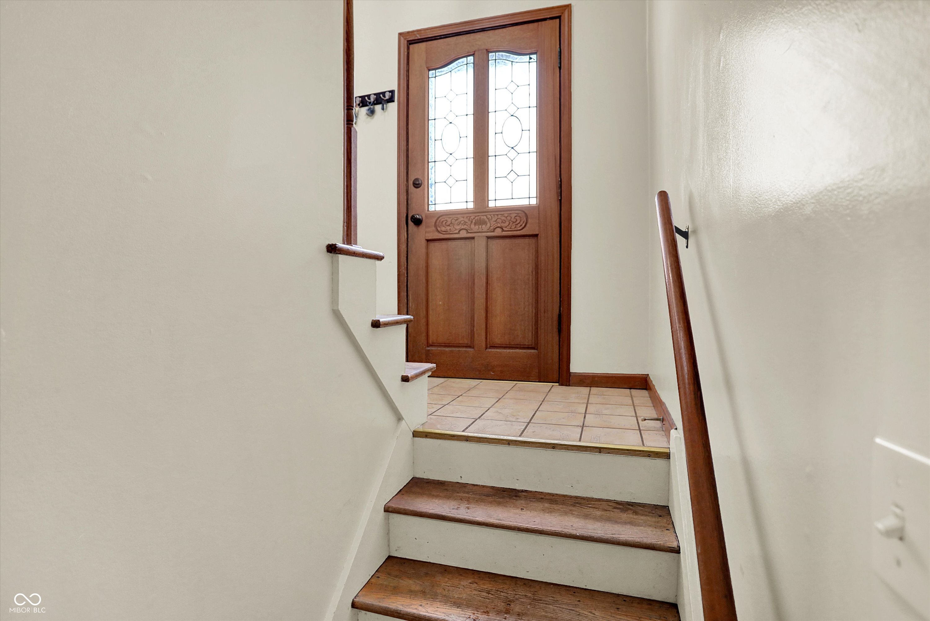 7536 Lindenwood Drive, Indianapolis, IN, 46227 photo 4 of 55