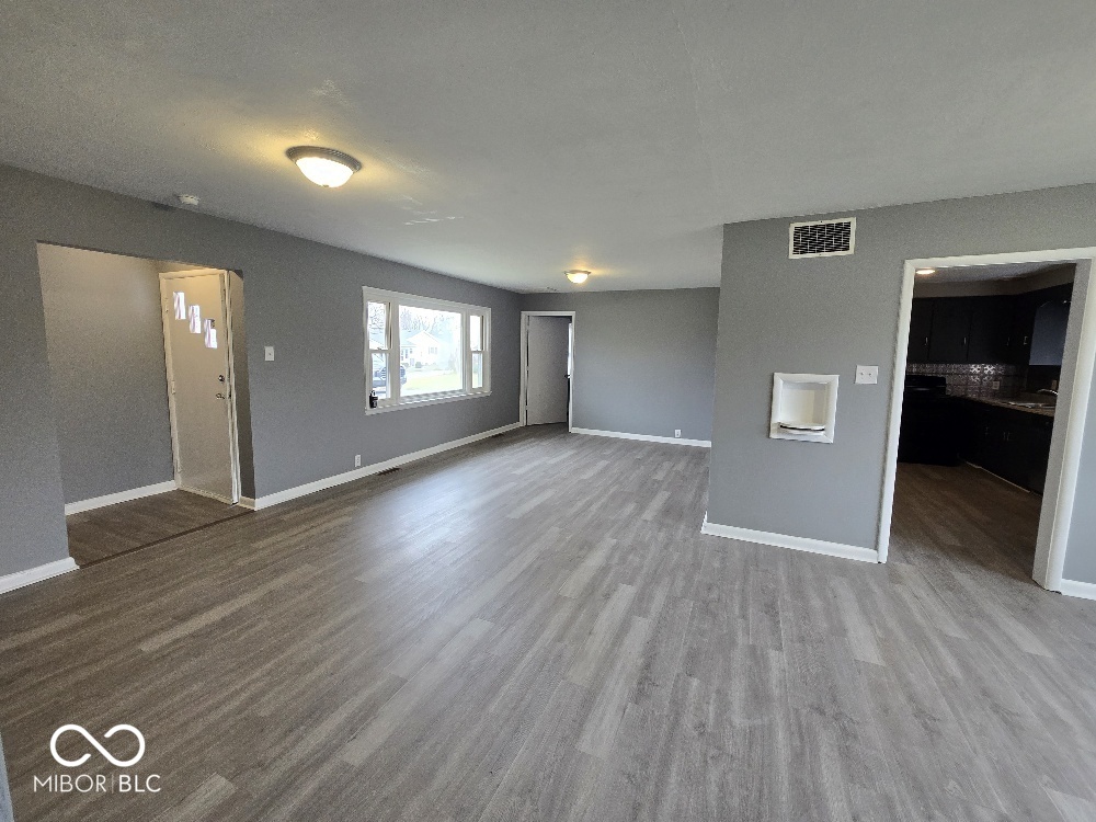 203 W Walnut Street, Farmland, IN, 47340 photo 4 of 14