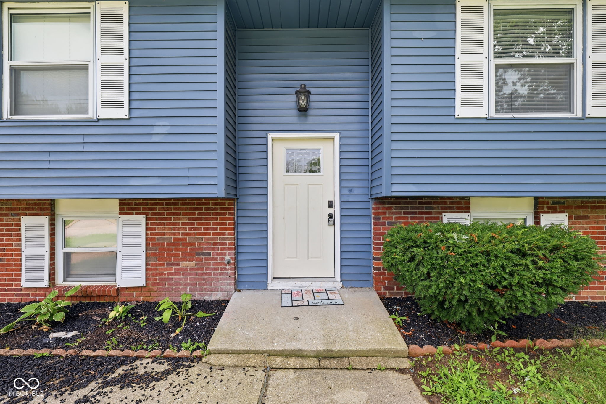 11345 McDowell Drive, Indianapolis, IN, 46229 photo 4 of 32