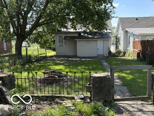 430 S Proud Street, Muncie, IN, 47305 photo 4 of 25