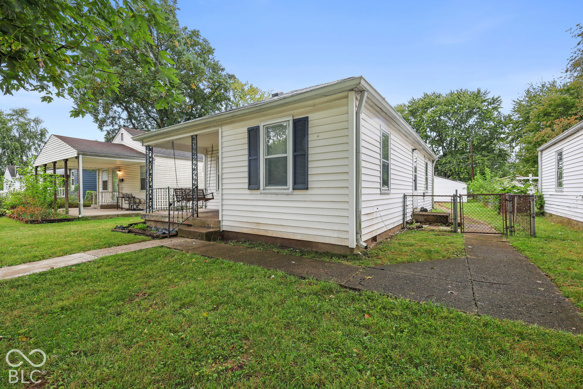 1116 N Berwick Avenue, Indianapolis, IN, 46222 photo 4 of 30