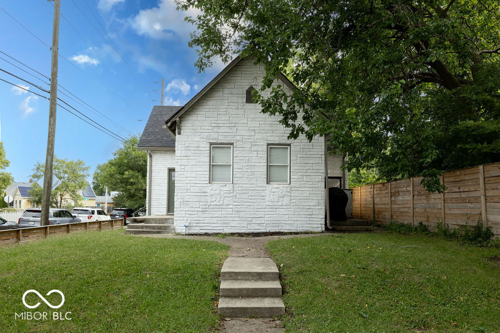 1102 Pleasant Street, Indianapolis, IN, 46203 photo 4 of 46
