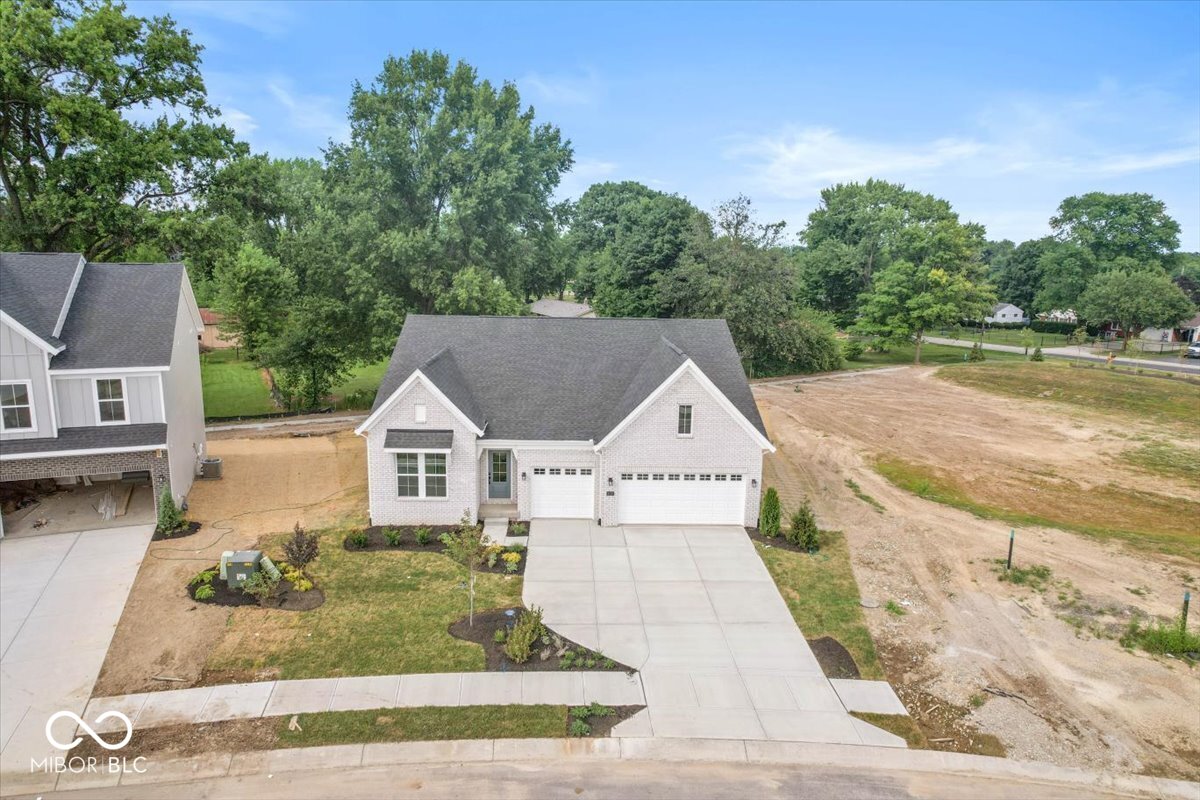 9570 Hemingway Drive, Indianapolis, IN, 46239 photo 4 of 32