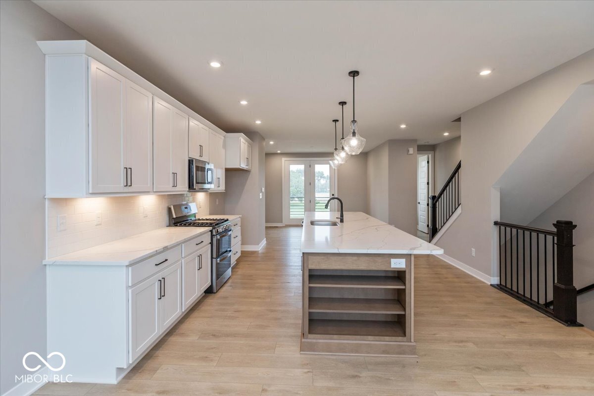 6028 Georgica Lane, McCordsville, IN, 46055 photo 4 of 34
