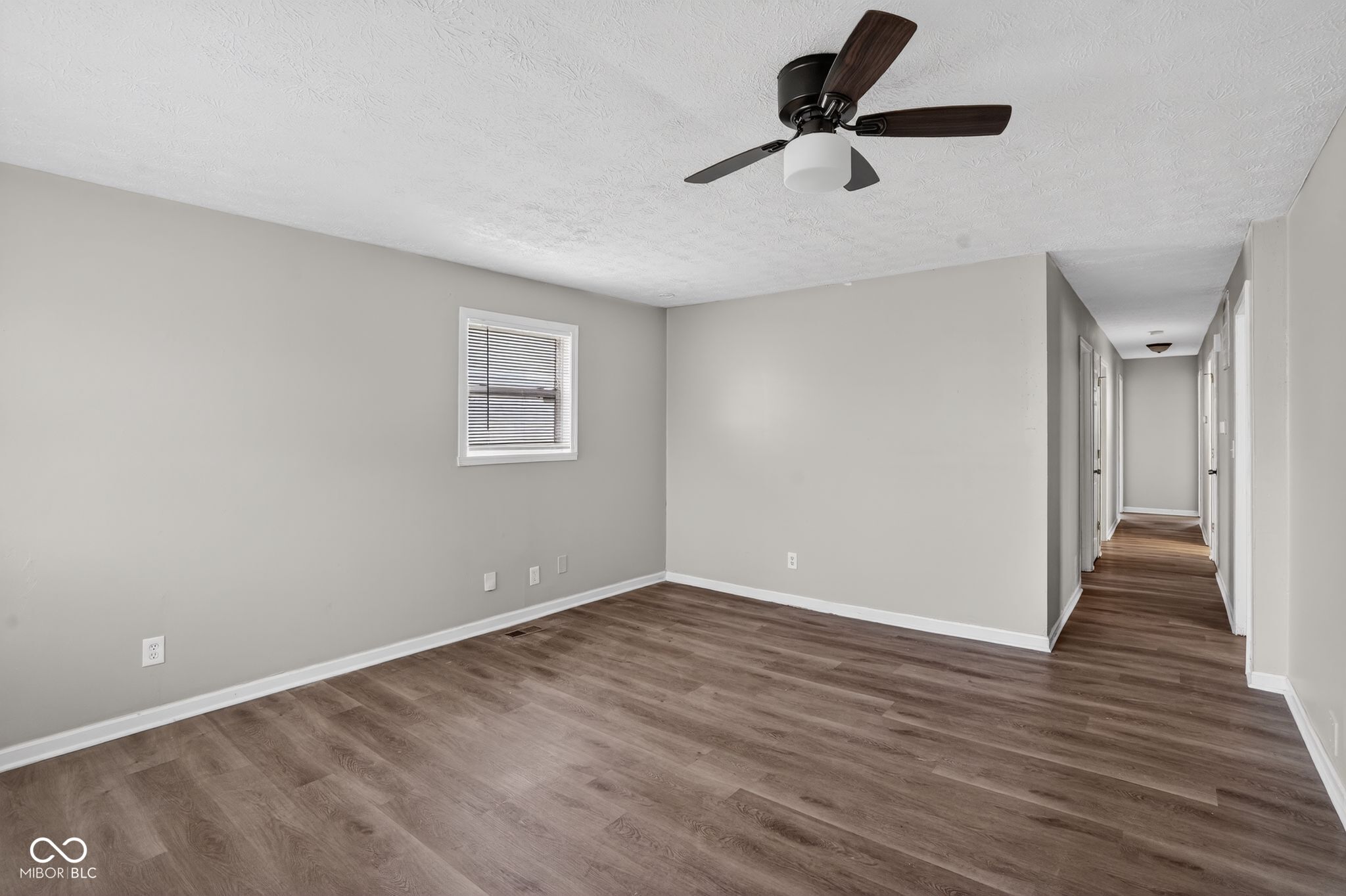 4619 N Richardt Avenue, Indianapolis, IN, 46226 photo 4 of 27