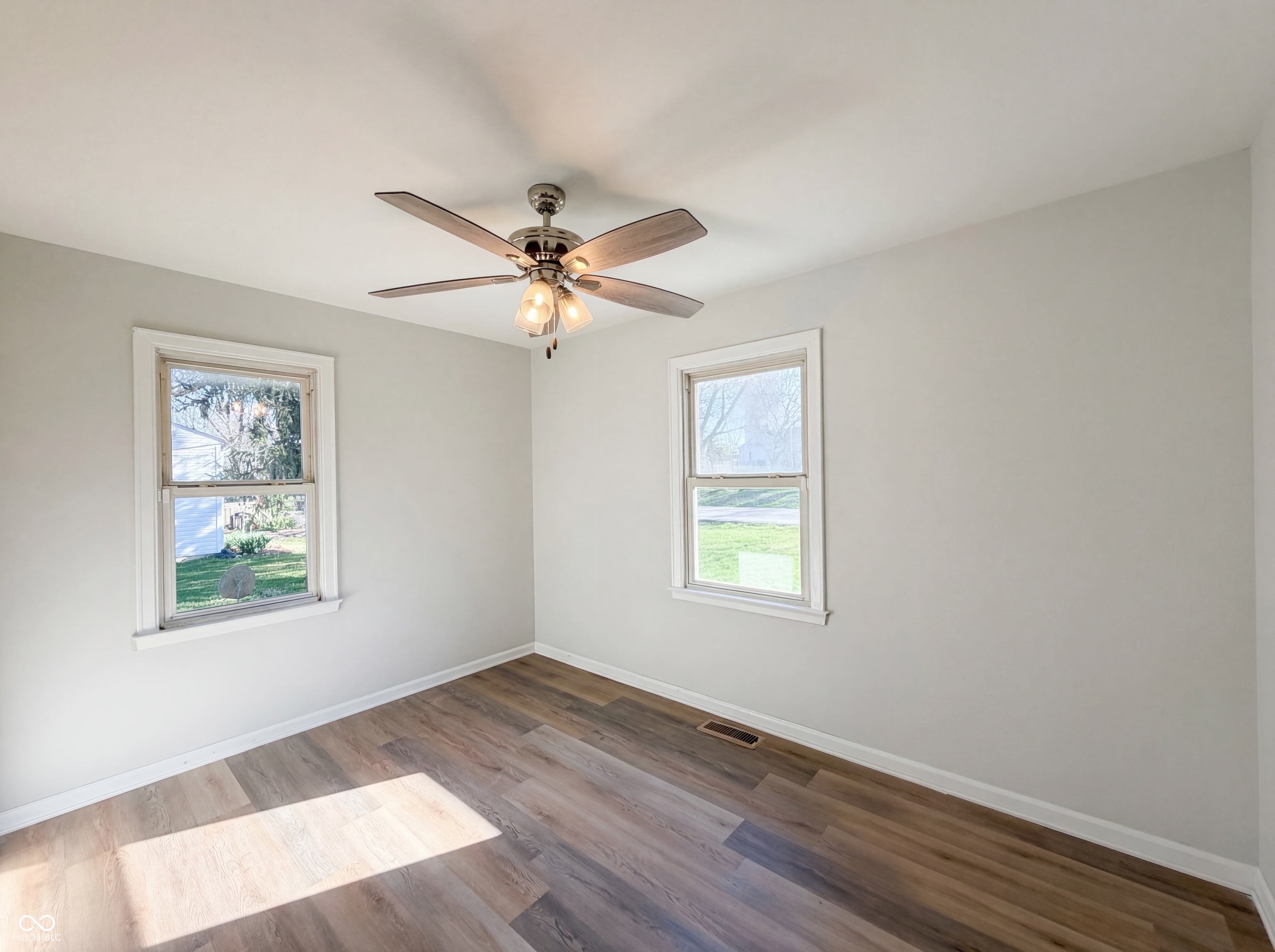 1062 Rita Drive, Greenwood, IN, 46143 photo 4 of 19