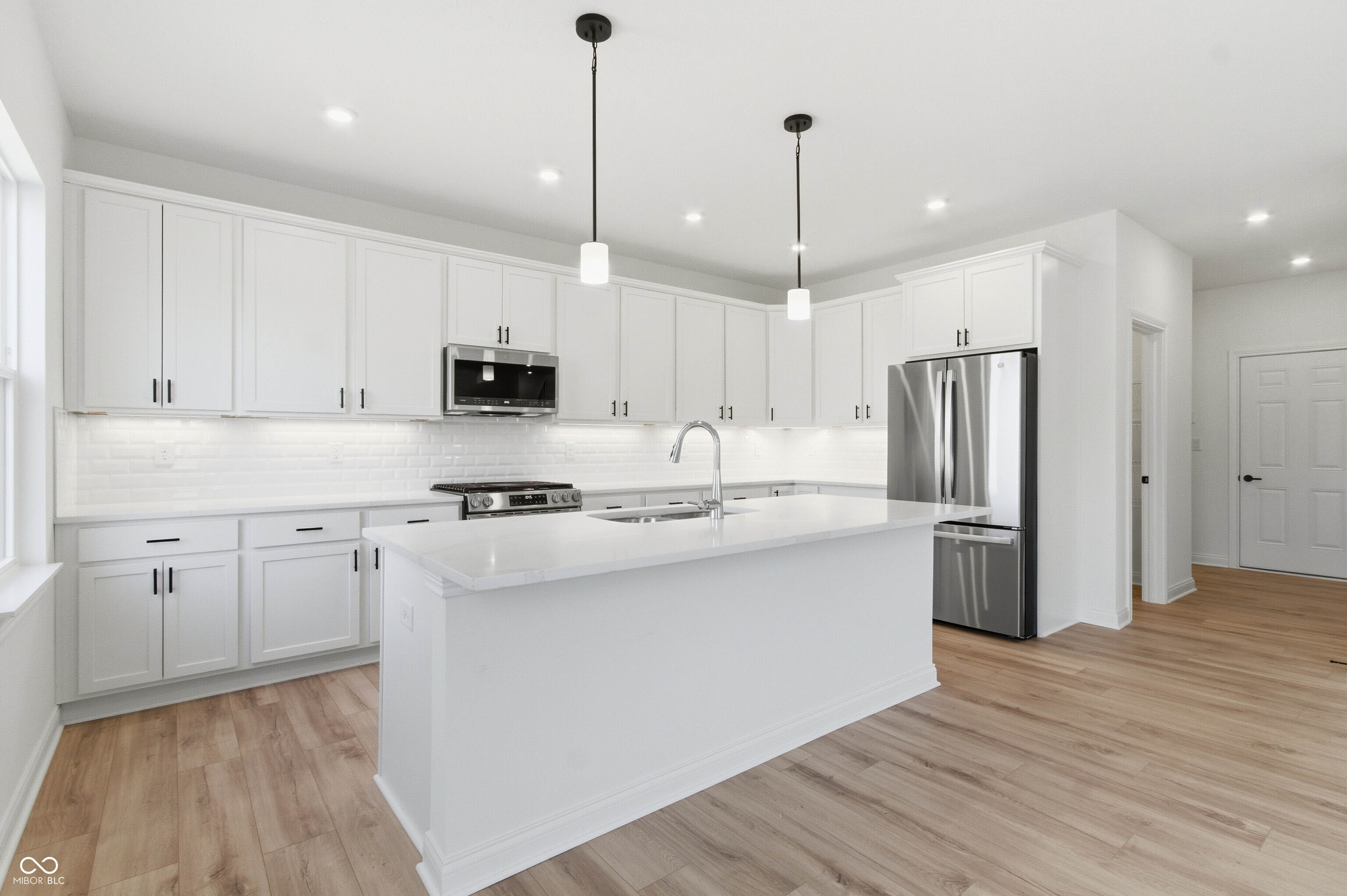 656 Jefferson Valley, Coatesville, IN, 46121 photo 4 of 34