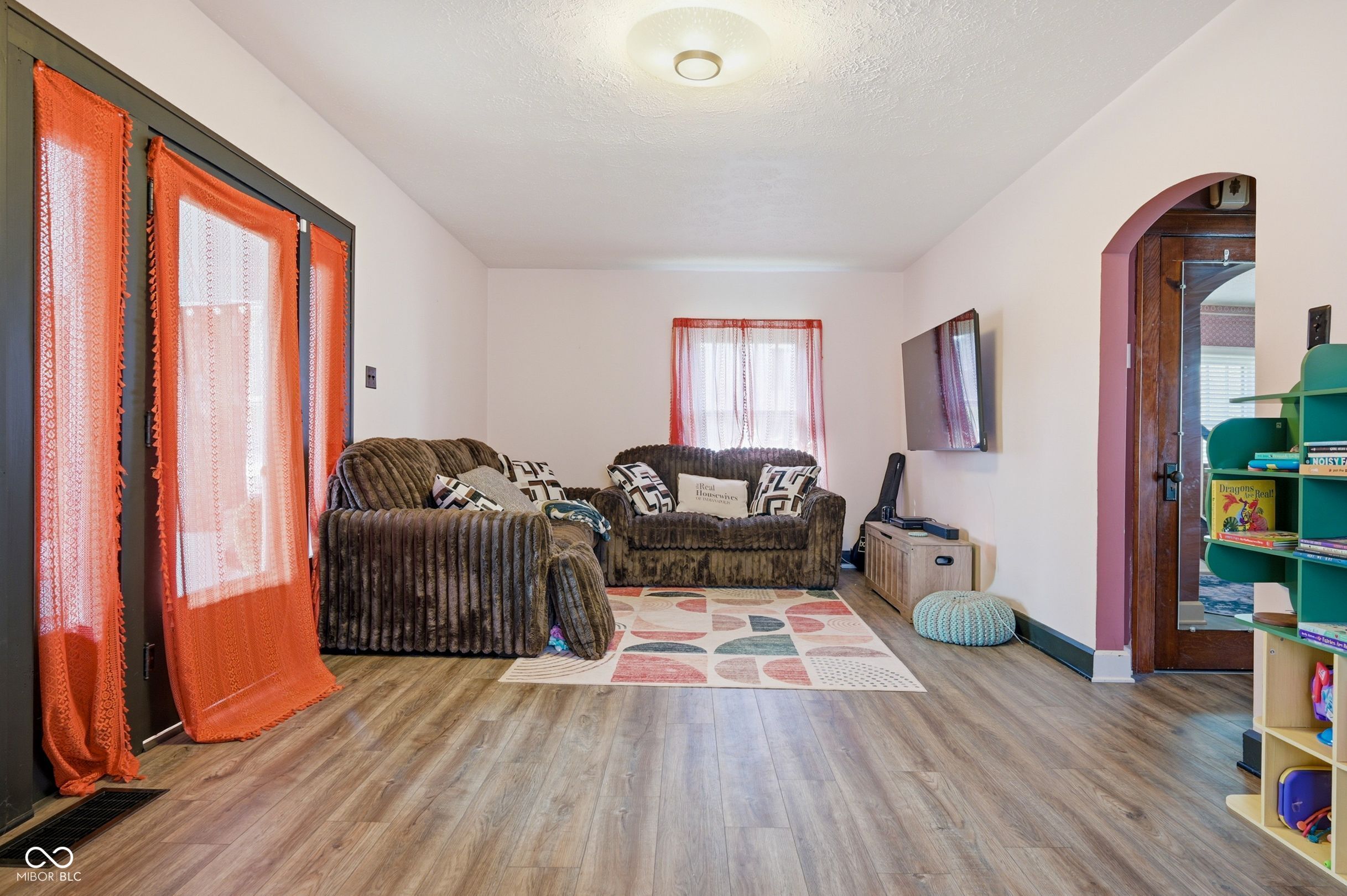 2502 S Delaware Street, Indianapolis, IN, 46225 photo 4 of 24