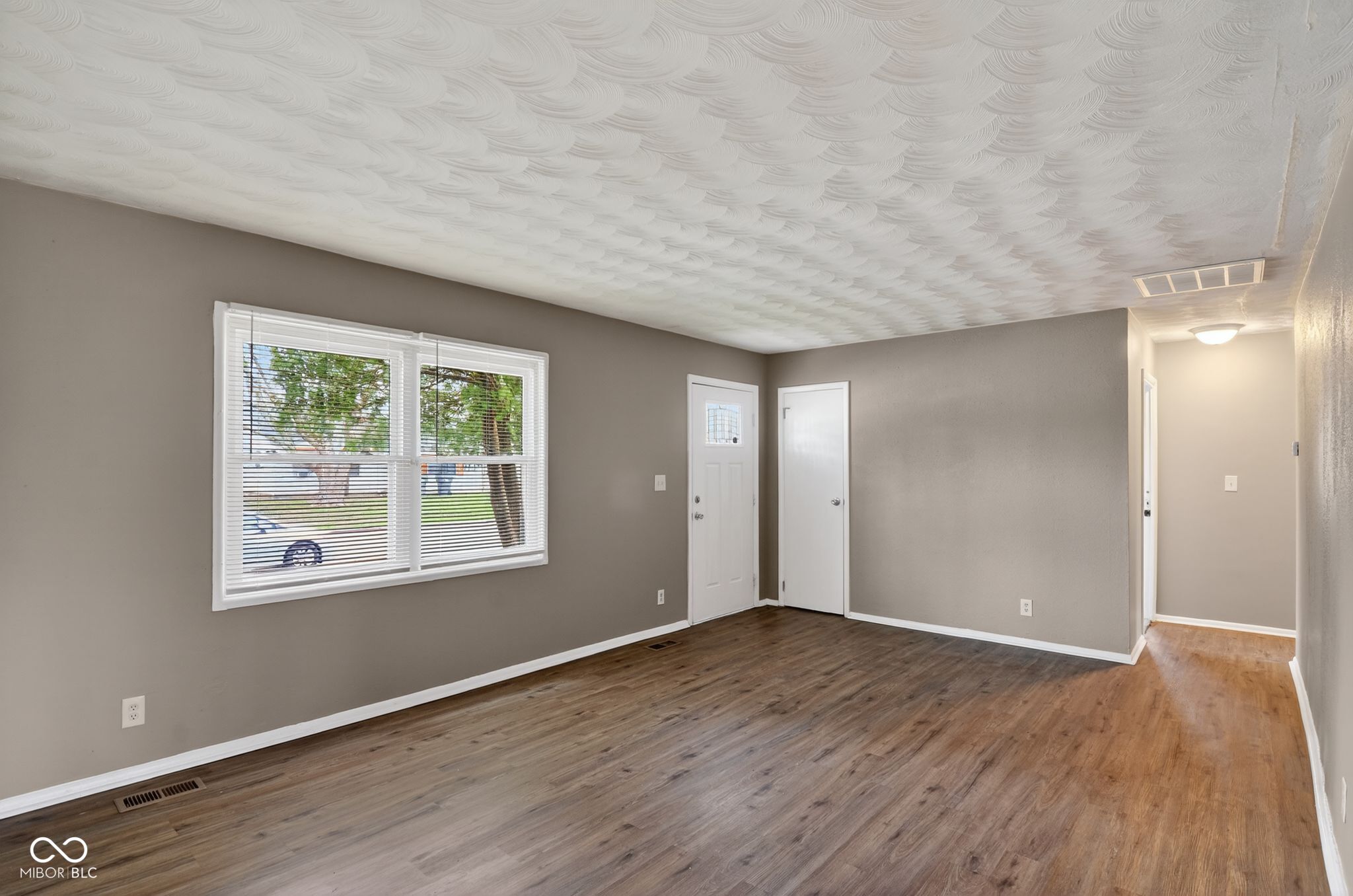 4101 Biscayne Road, Indianapolis, IN, 46226 photo 4 of 32