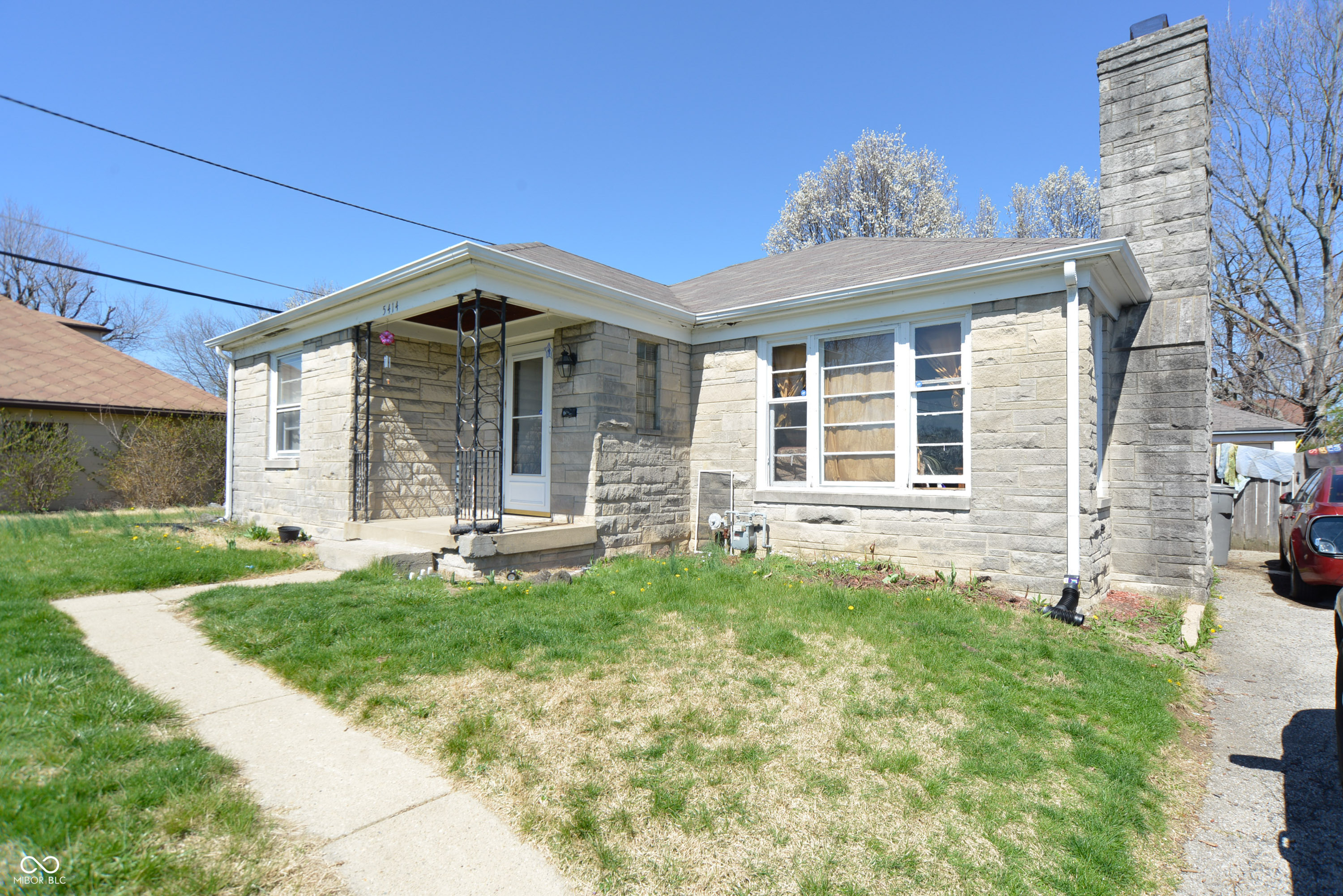 5414 E 11th Street, Indianapolis, IN, 46219 photo 4 of 39