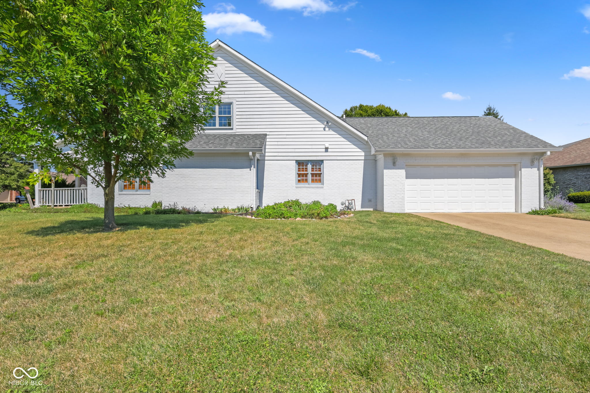 348 Creekbend Lane, Indianapolis, IN, 46217 photo 4 of 40