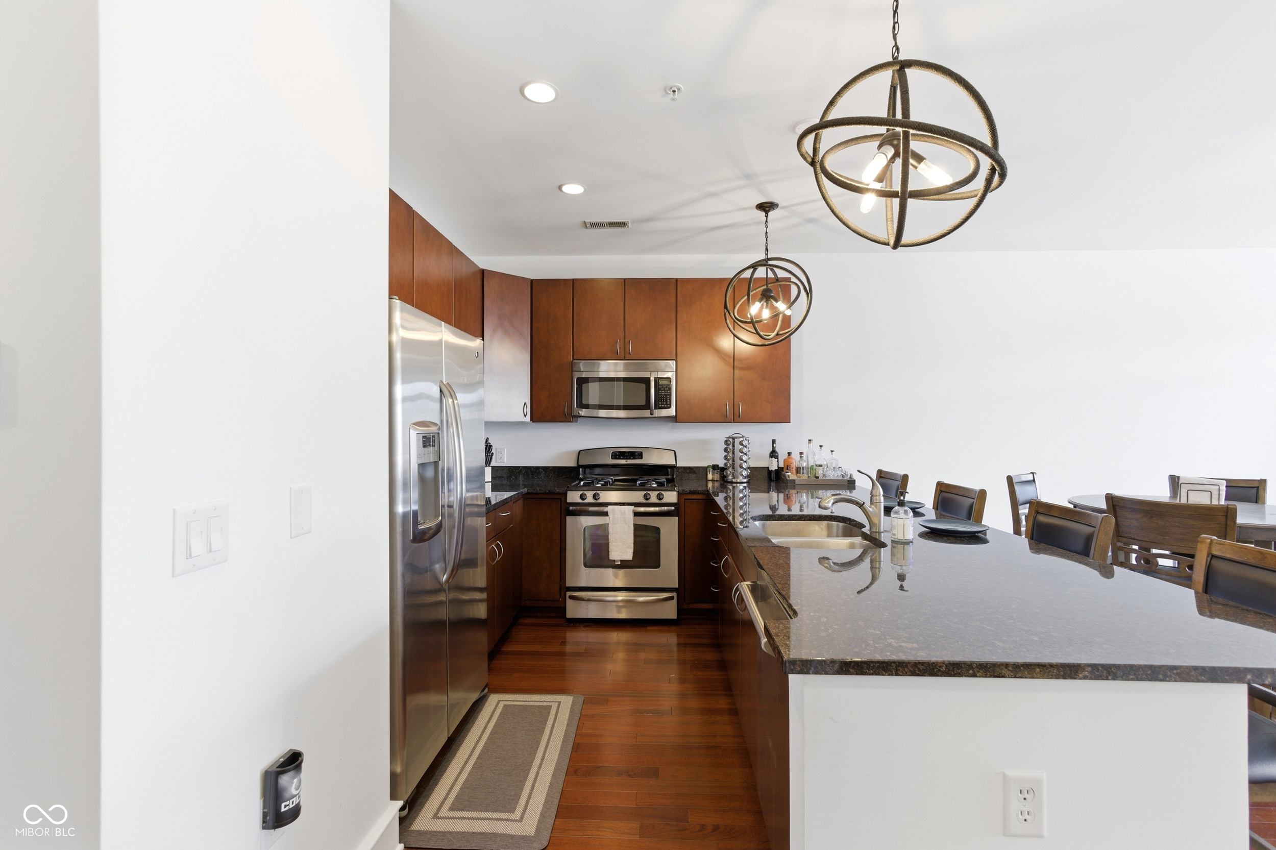 802 N Meridian Street #UNIT 204, Indianapolis, IN, 46204 photo 4 of 32