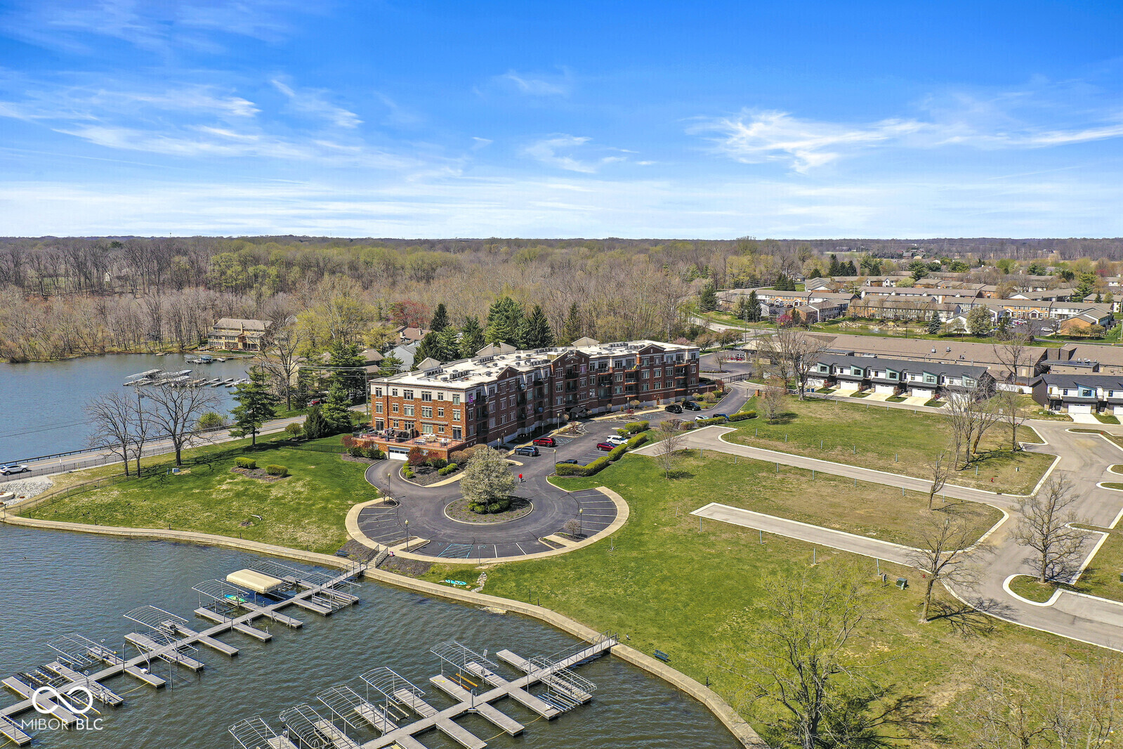 20971 Shoreline Court #410, Noblesville, IN, 46062 photo 4 of 38