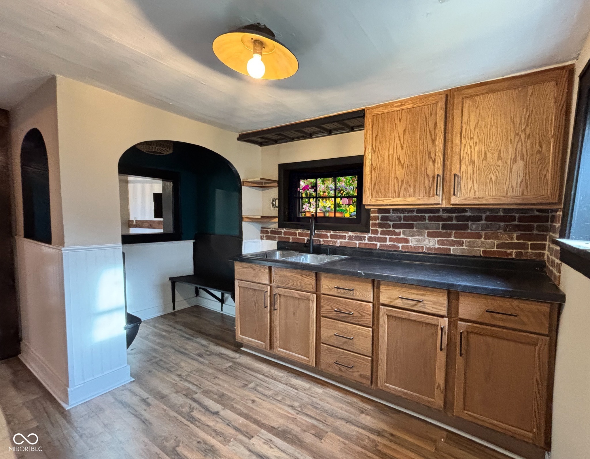 513 W Washington Street, Alexandria, IN, 46001 photo 4 of 6