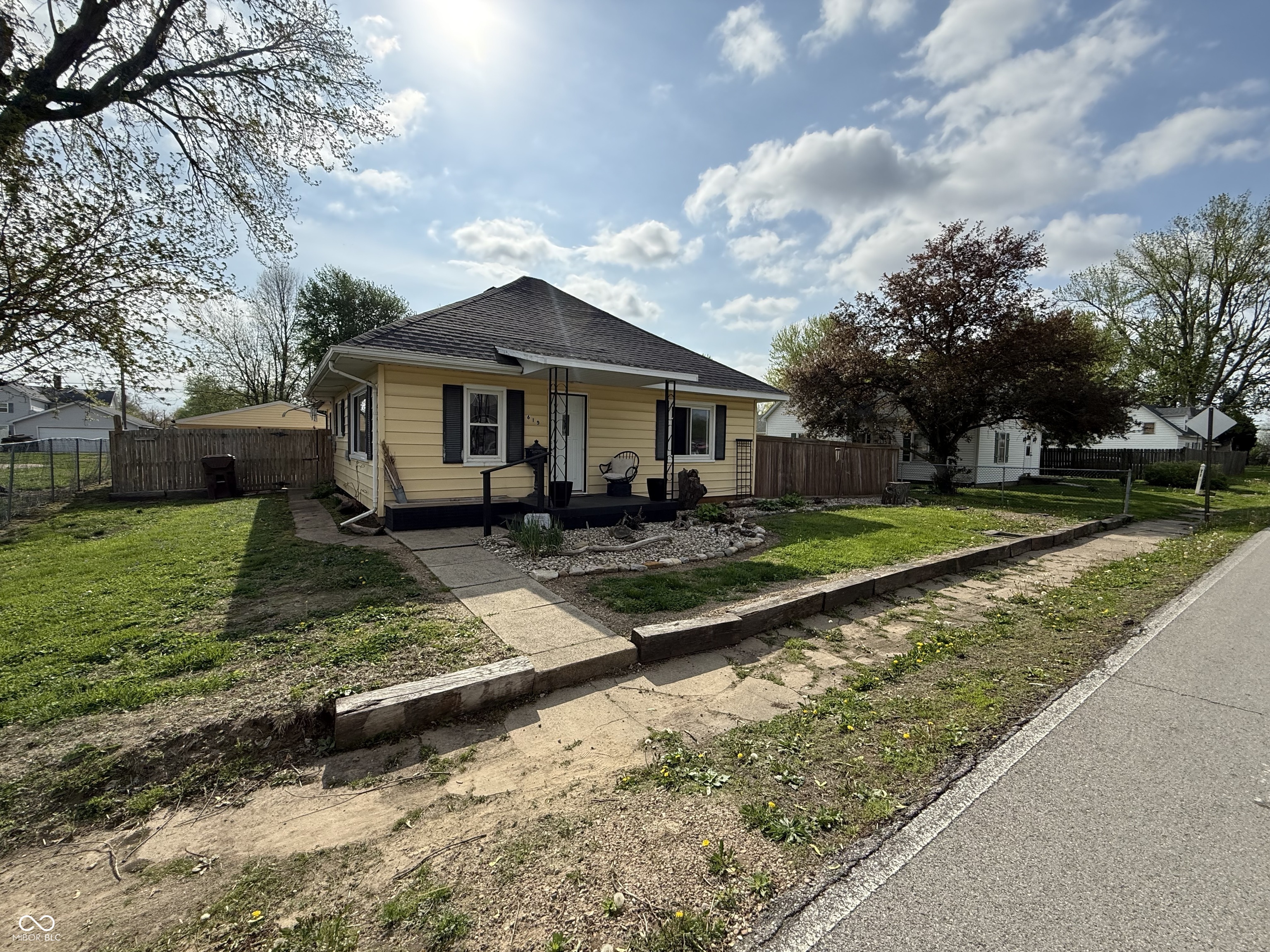 61 S West Street, Rosedale, IN, 47874 photo 4 of 18