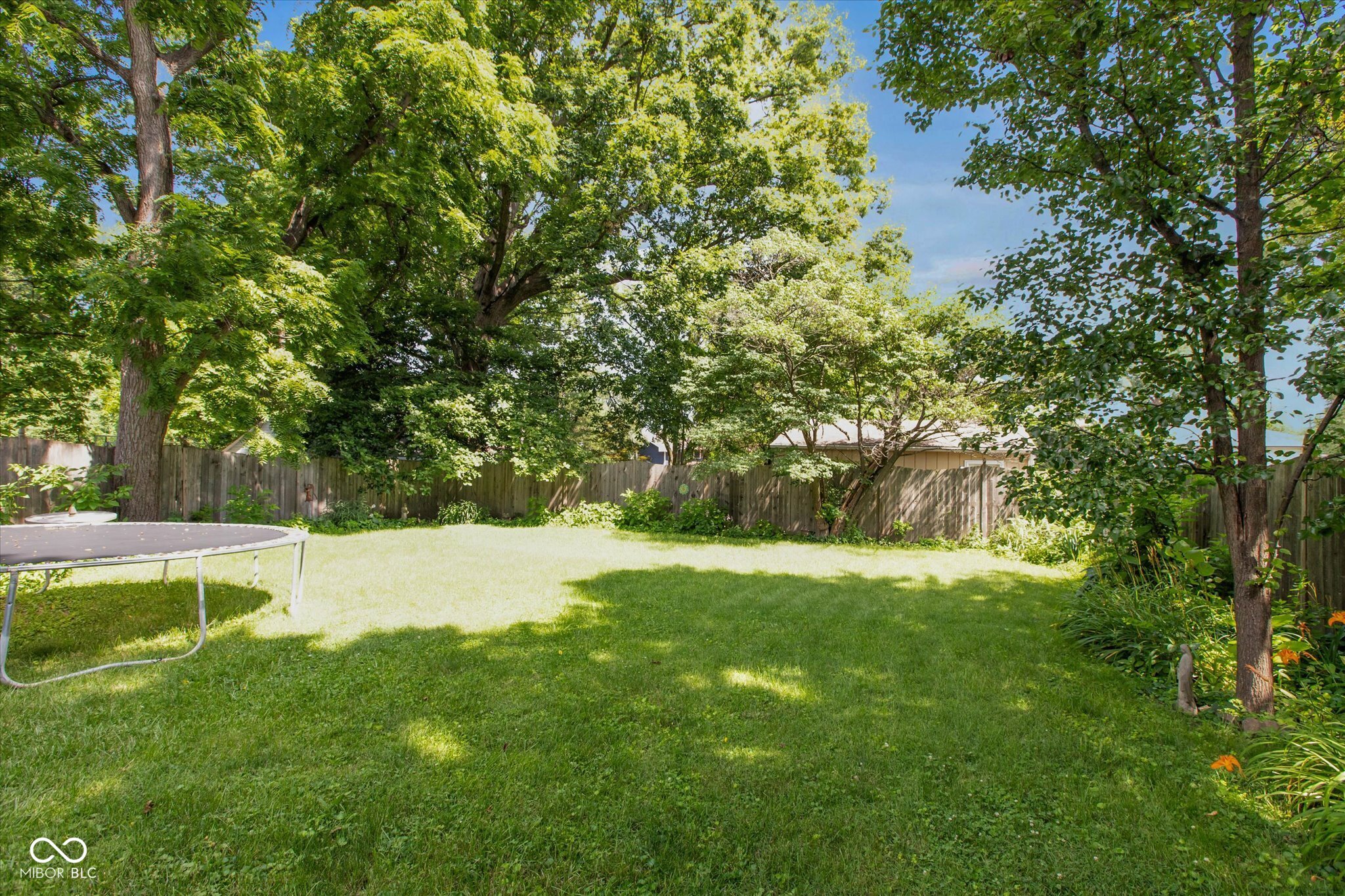 5452 University Avenue, Indianapolis, IN, 46219 photo 4 of 28