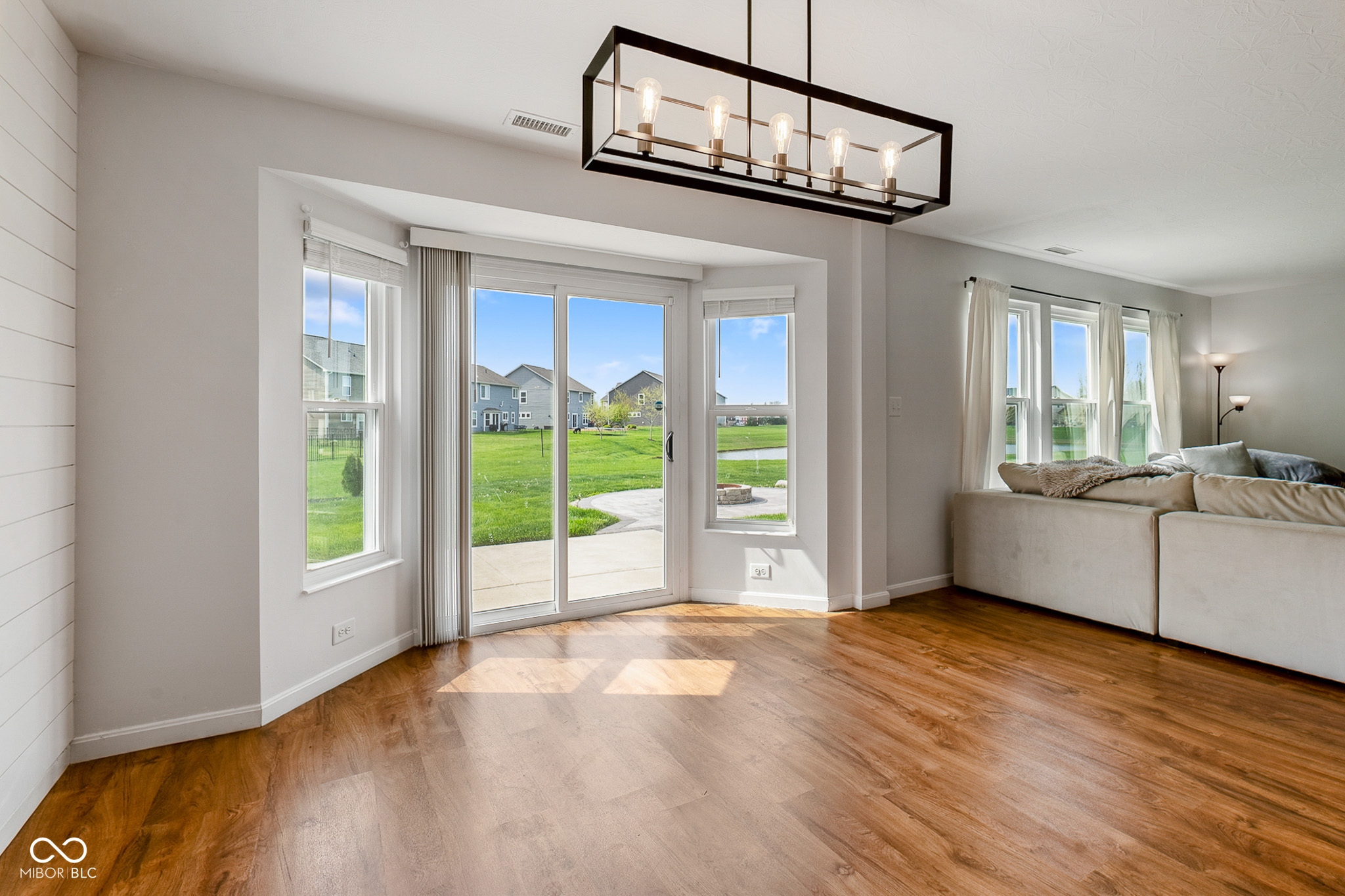 5571 W Woodhaven Drive, McCordsville, IN, 46055 photo 4 of 43