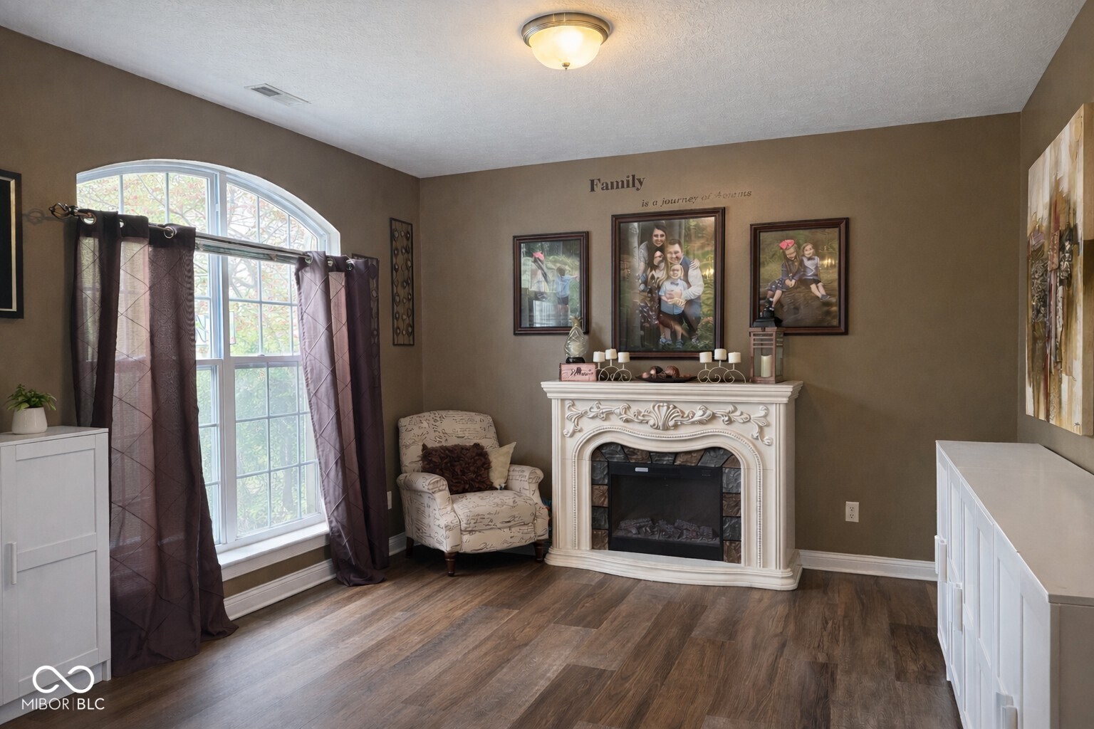 10811 Meadow Wing Court, Noblesville, IN, 46060 photo 4 of 24