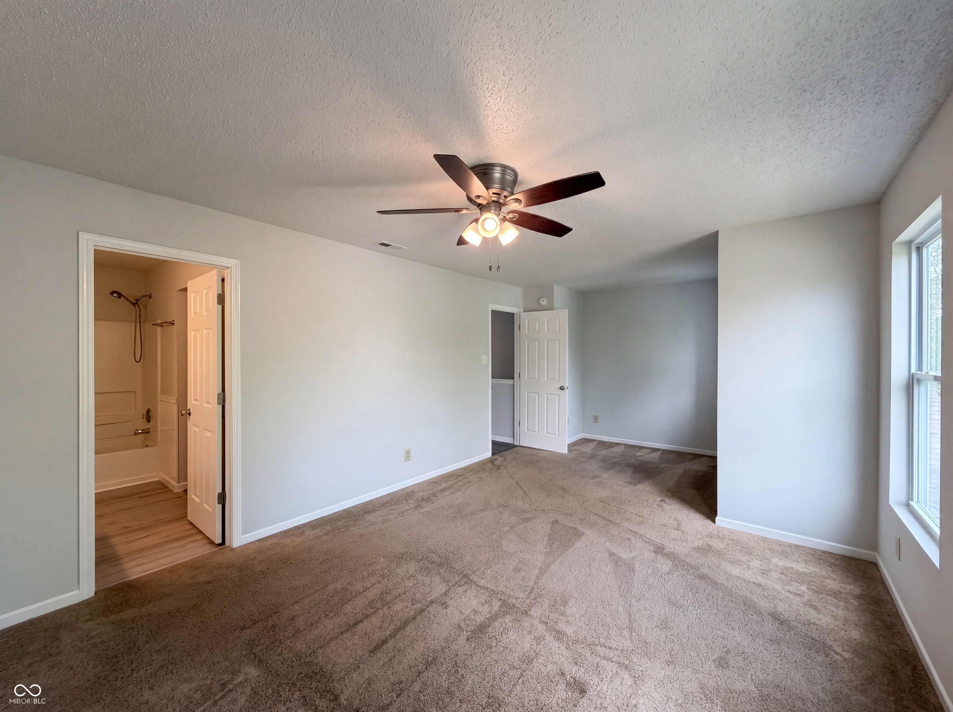 925 Harbon Drive, Franklin, IN, 46131 photo 4 of 16