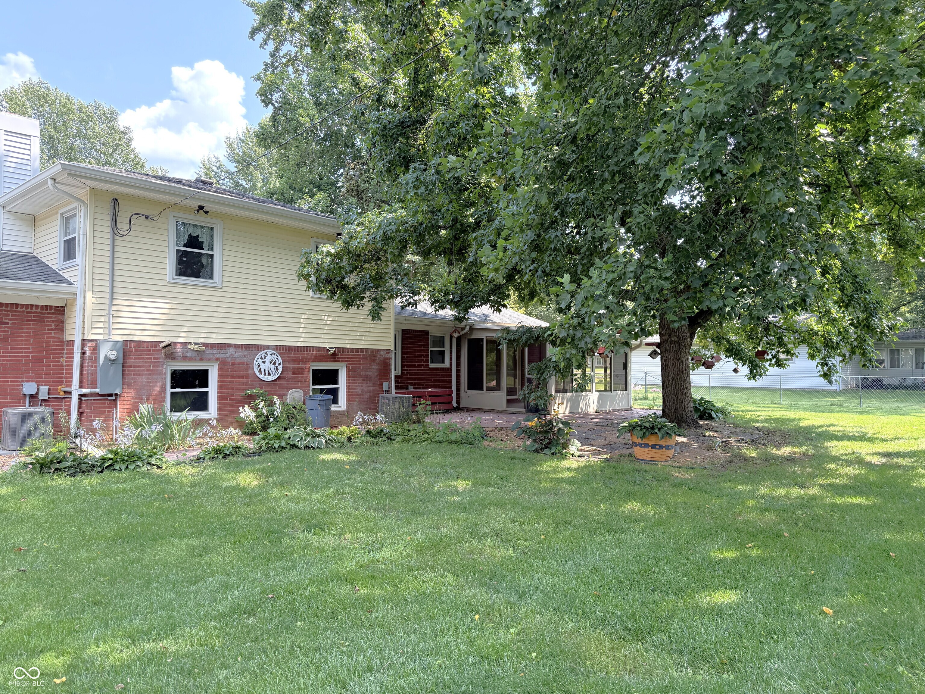 345 N Pleasant Run, Crawfordsville, IN, 47933 photo 4 of 41