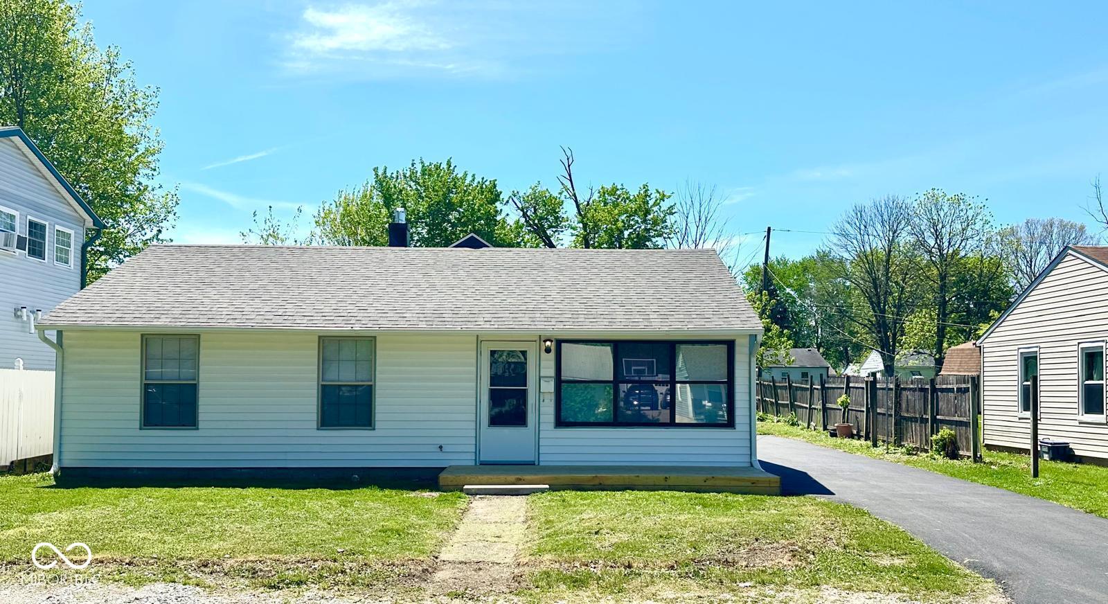 5725 Greenfield Avenue, Indianapolis, IN, 46219 photo 4 of 50