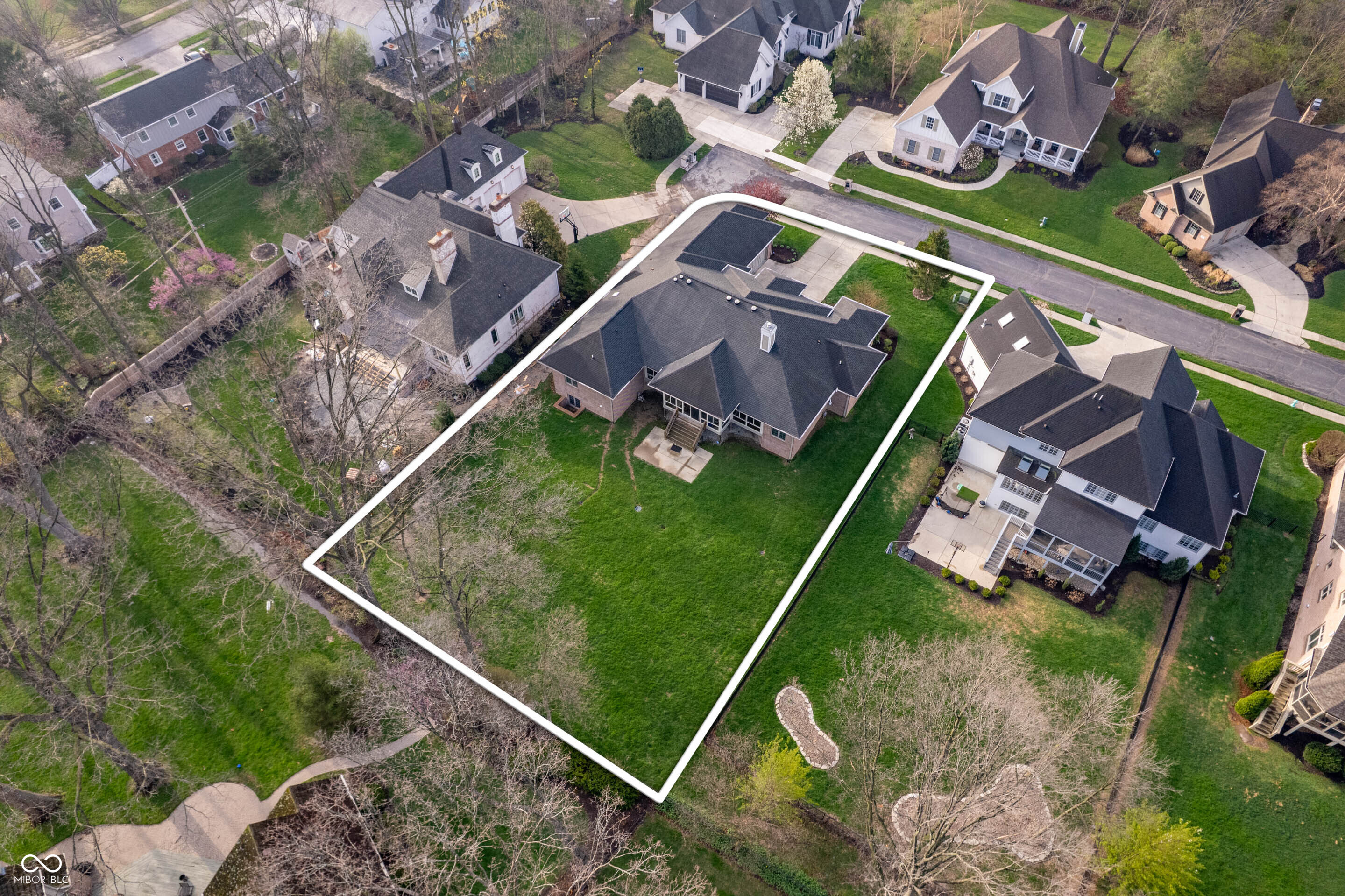5202 Logan Lane, Indianapolis, IN, 46250 photo 4 of 39