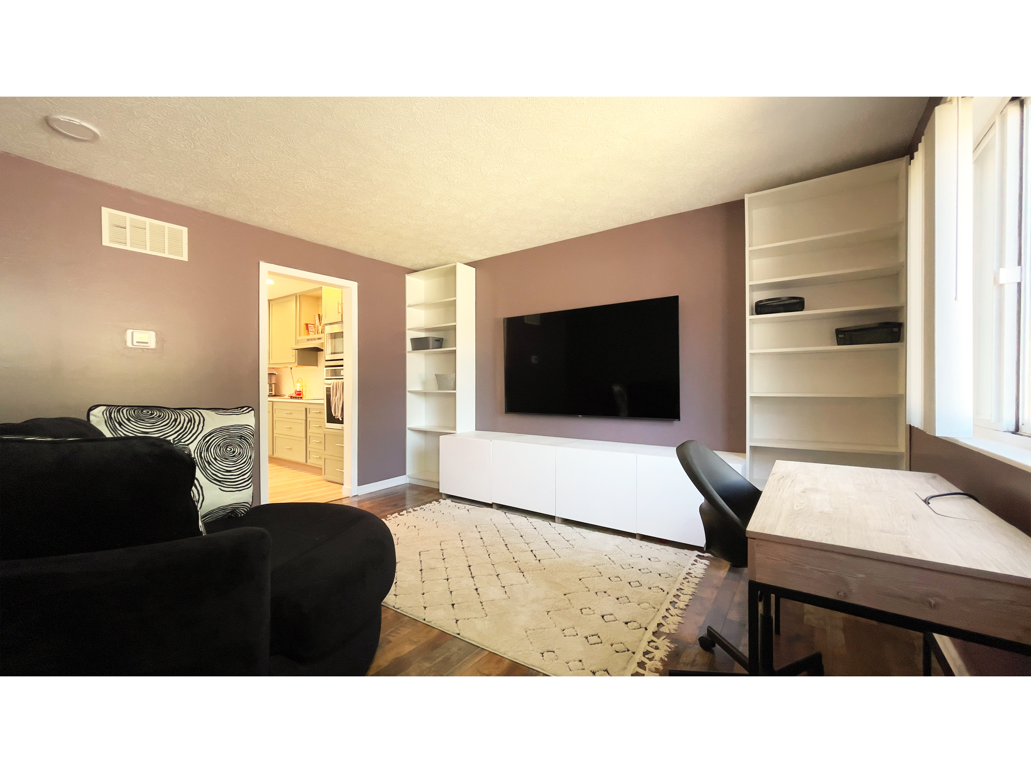 5627 Hill Rise Drive, Indianapolis, IN, 46237 photo 4 of 29