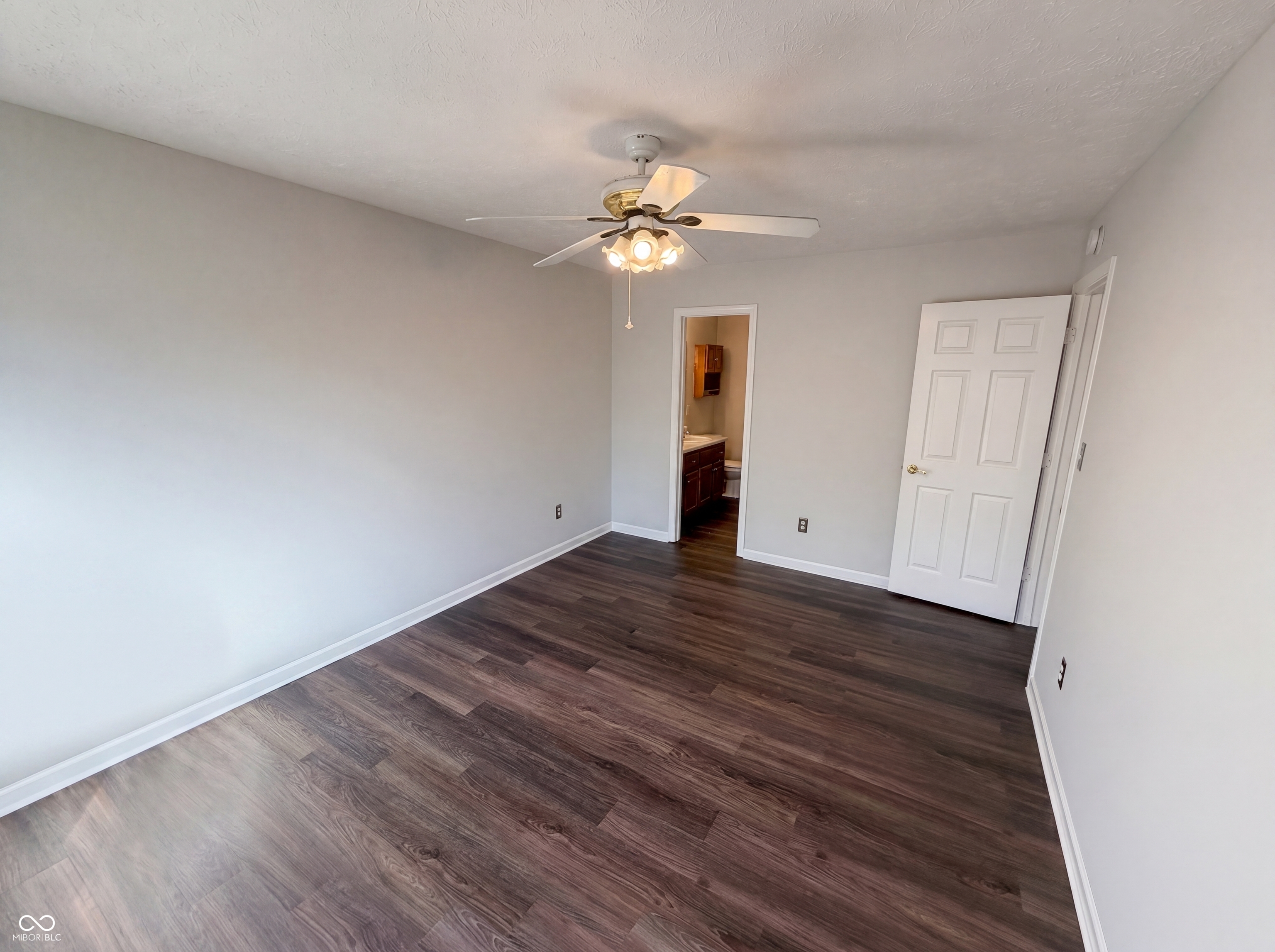 2027 Ferdinand Court, Indianapolis, IN, 46234 photo 4 of 20