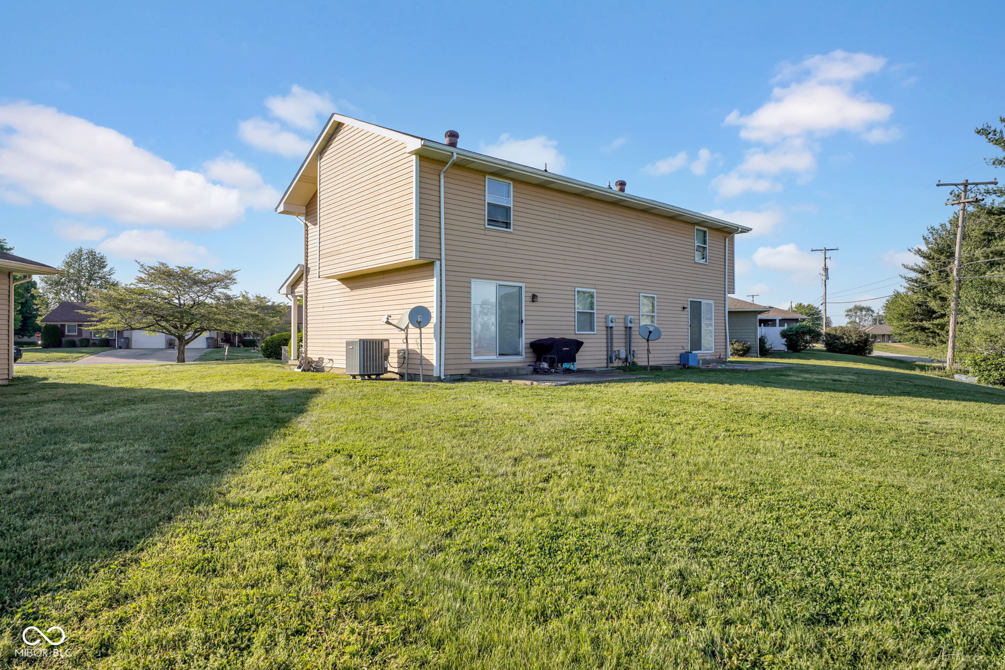 616-618 Hillcrest Circle, Seymour, IN, 47274 photo 4 of 18