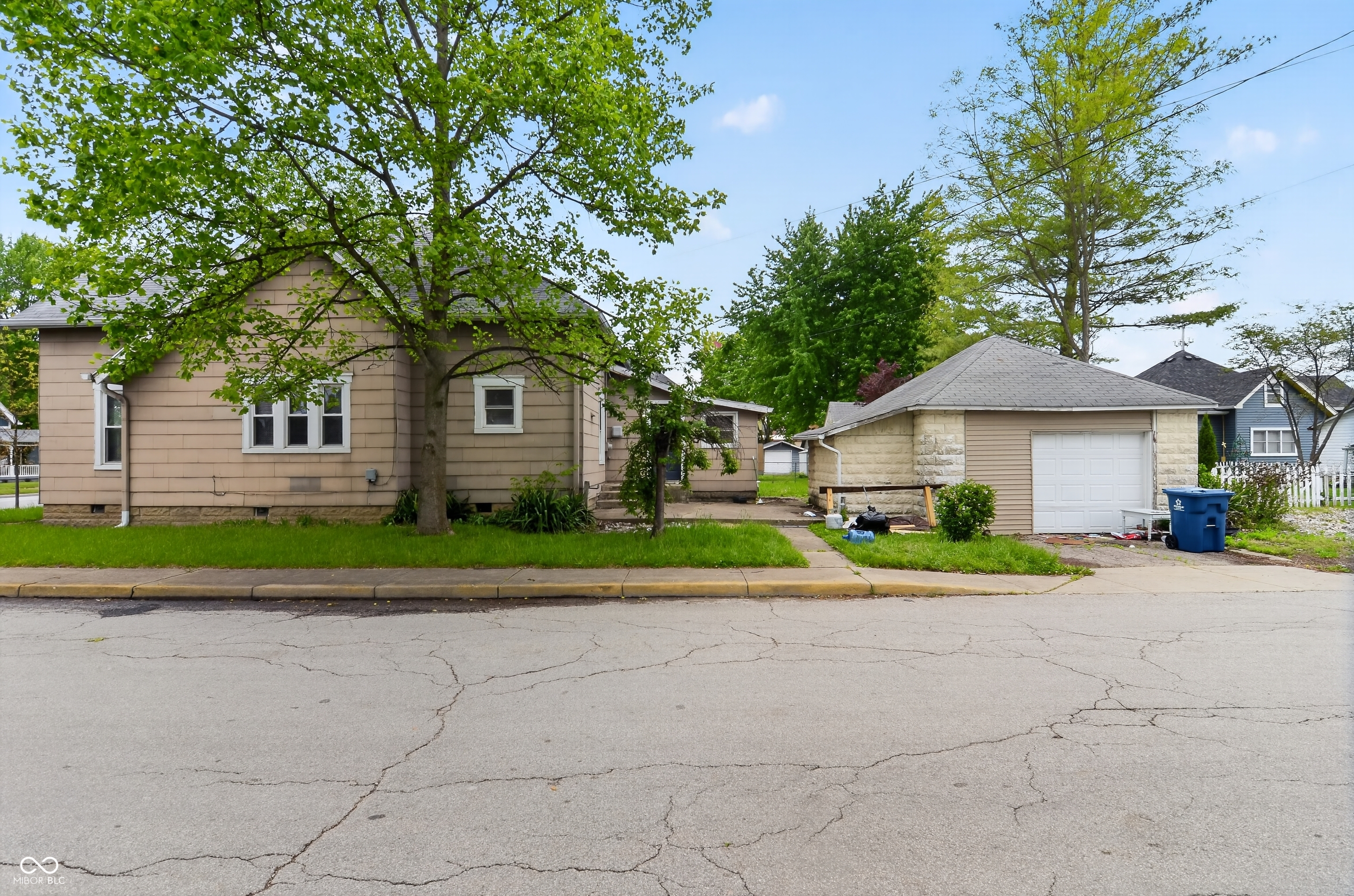 225 S State Street, Greenfield, IN, 46140 photo 4 of 31