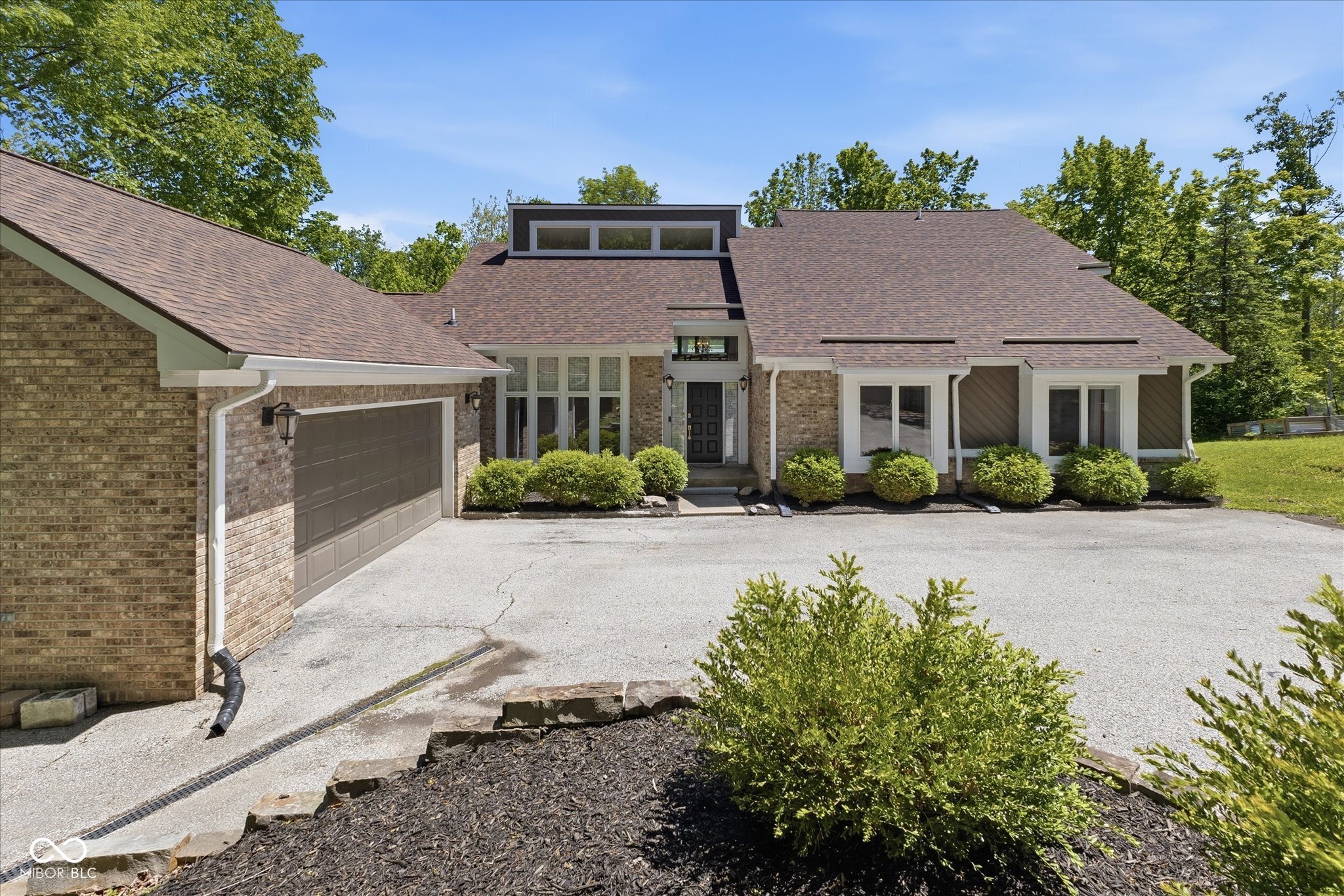 8631 Bay Colony Drive, Indianapolis, IN, 46234 photo 4 of 60
