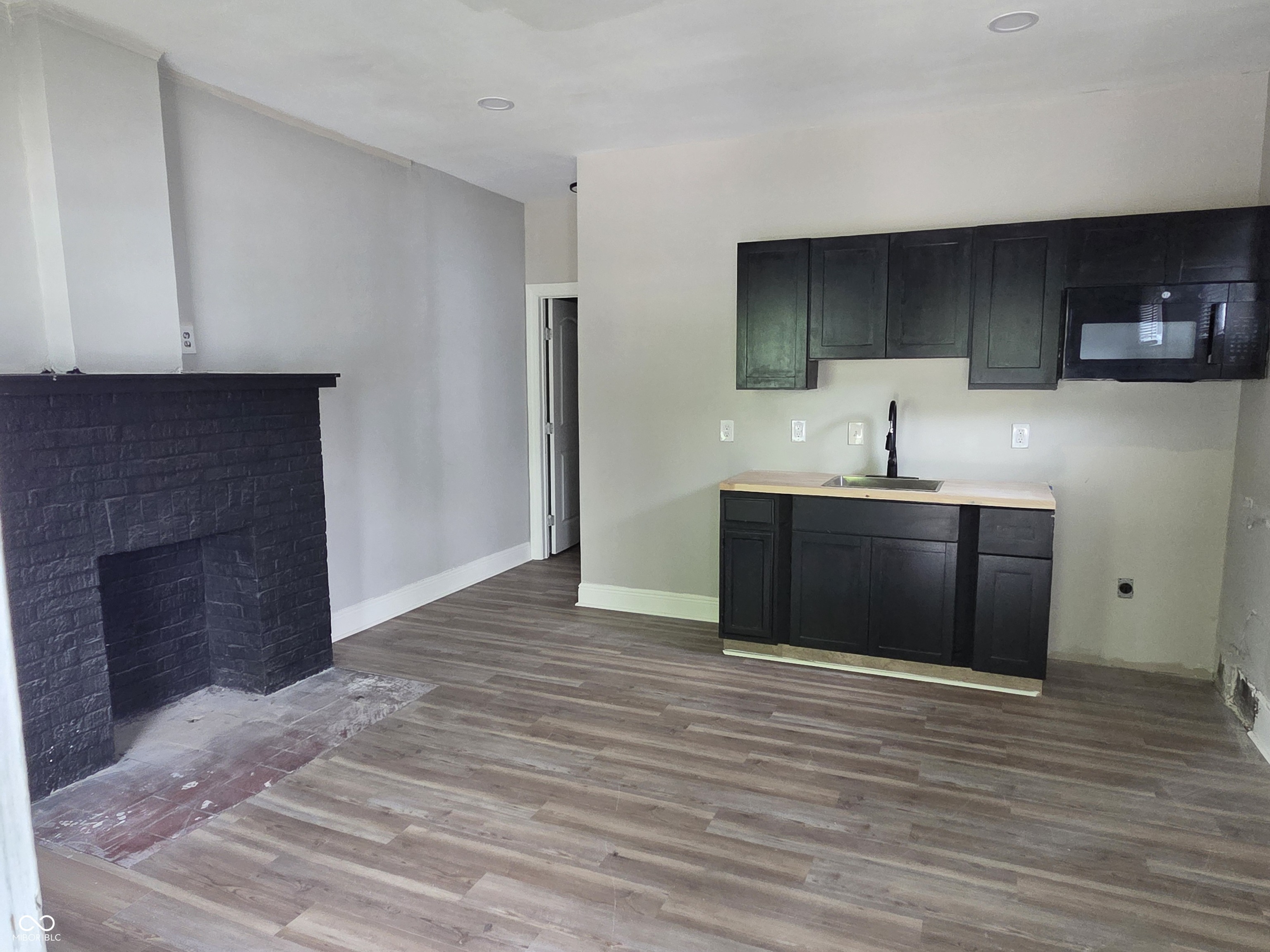848 N Oxford Street, Indianapolis, IN, 46201 photo 4 of 20