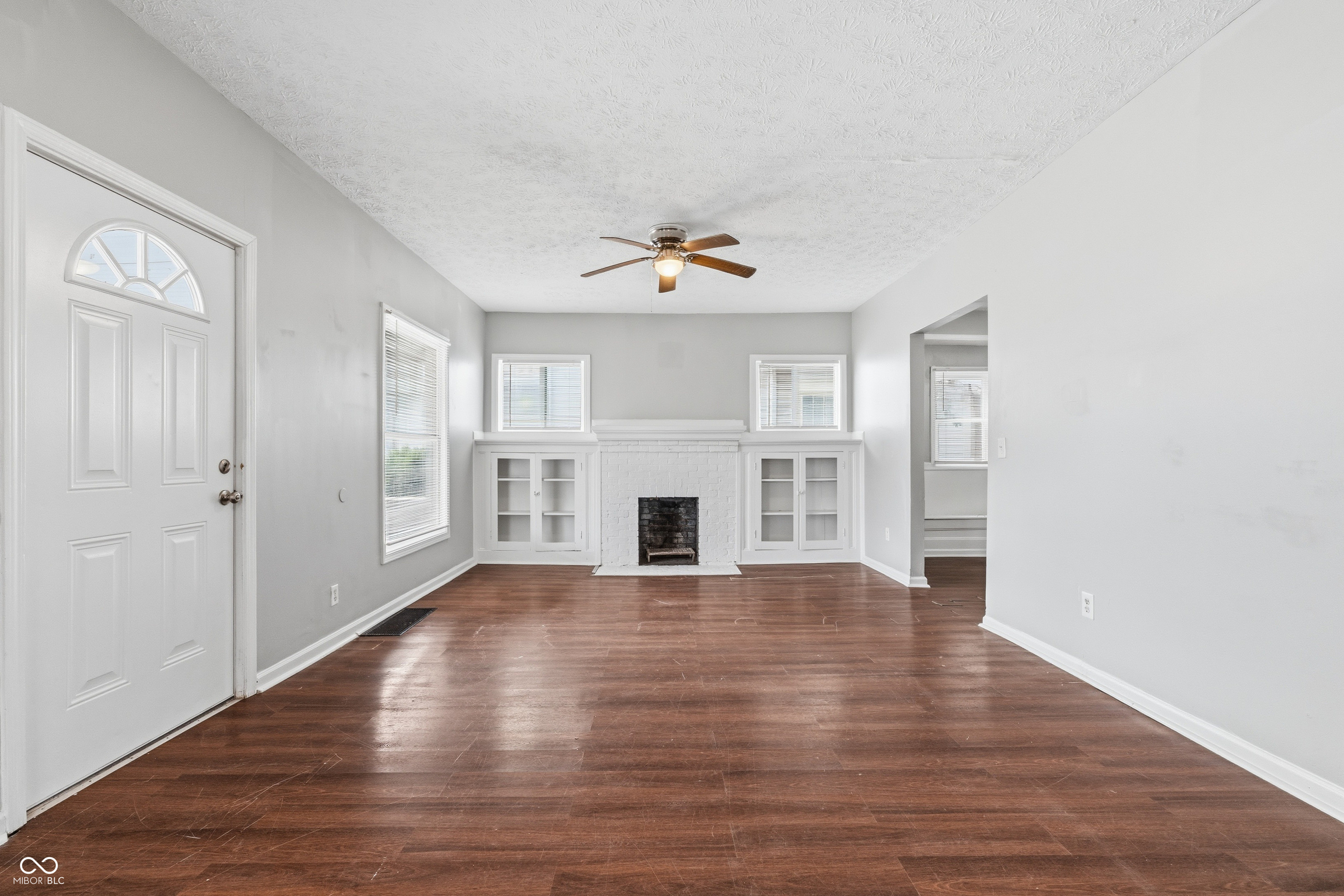 3844 Graceland Avenue, Indianapolis, IN, 46208 photo 4 of 36