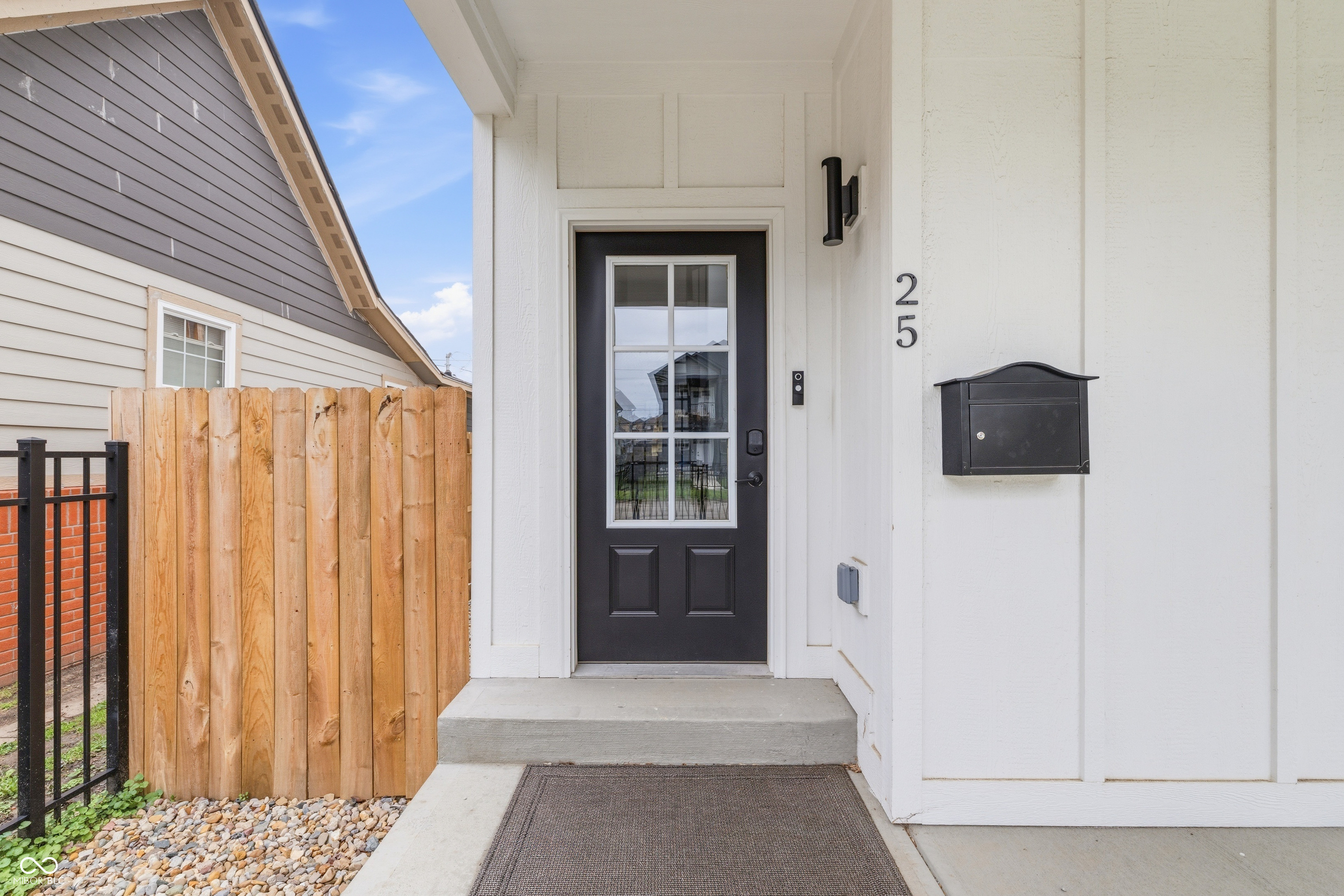 25 N Hamilton Avenue, Indianapolis, IN, 46201 photo 4 of 50