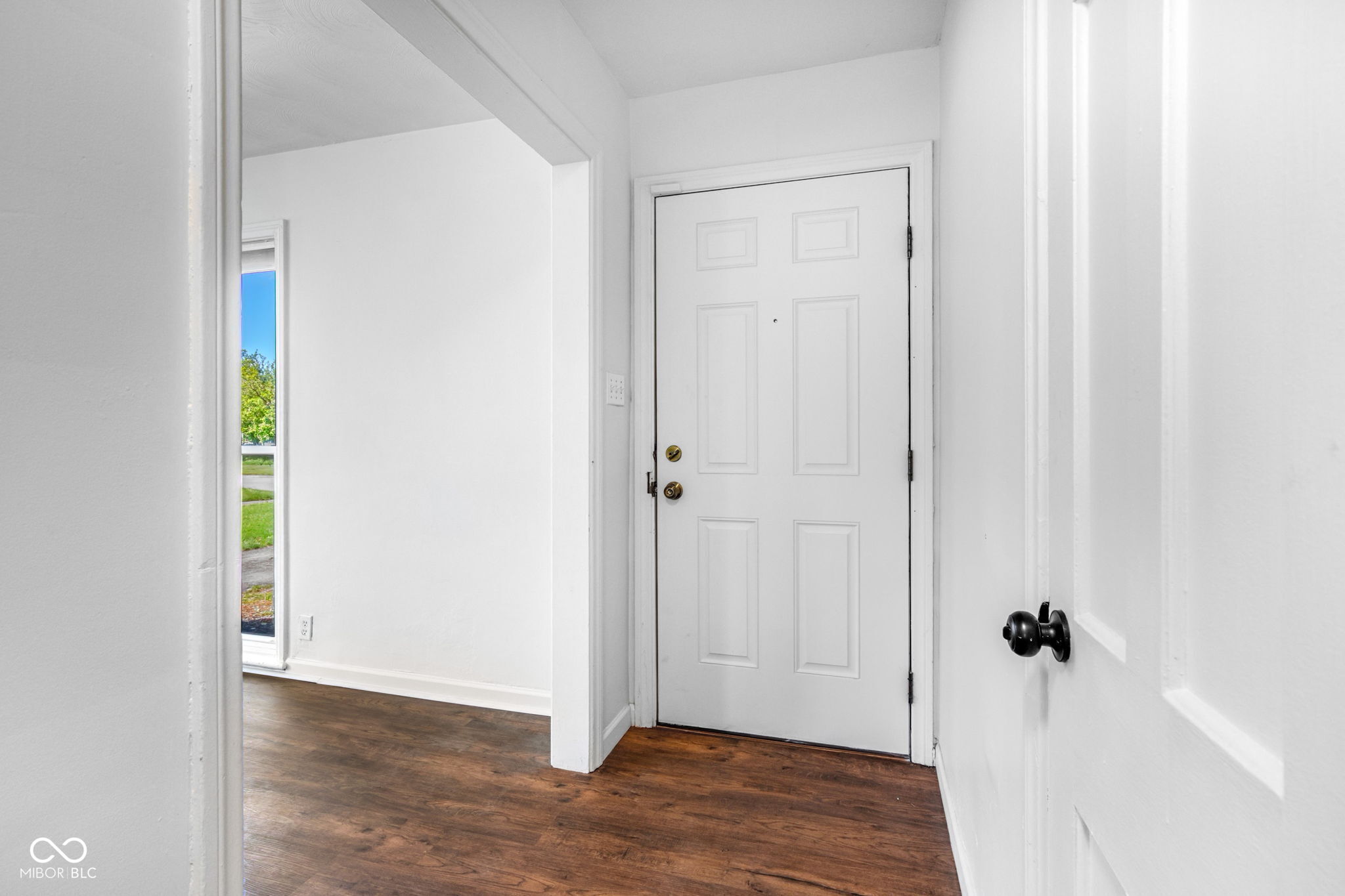 3637 N Lesley Avenue, Indianapolis, IN, 46218 photo 4 of 36