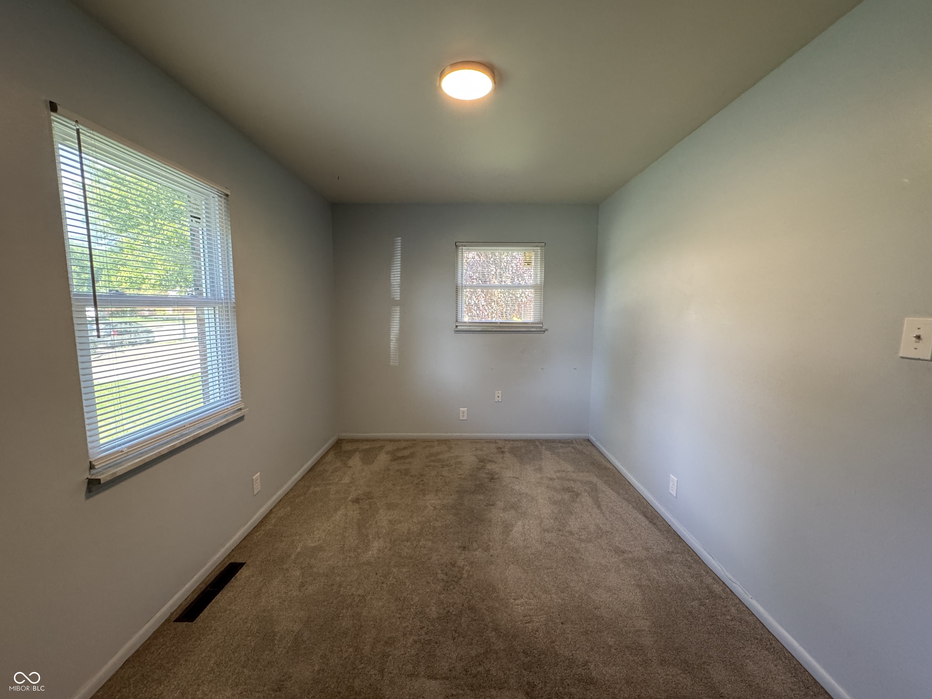 5802 Elaine Street, Speedway, IN, 46224 photo 4 of 11