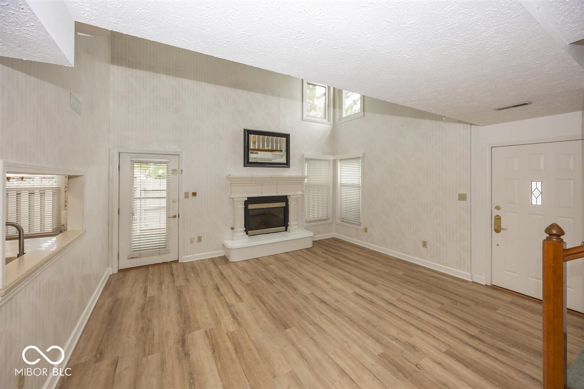 3057 Sugar Maple Court, Carmel, IN, 46033 photo 4 of 27