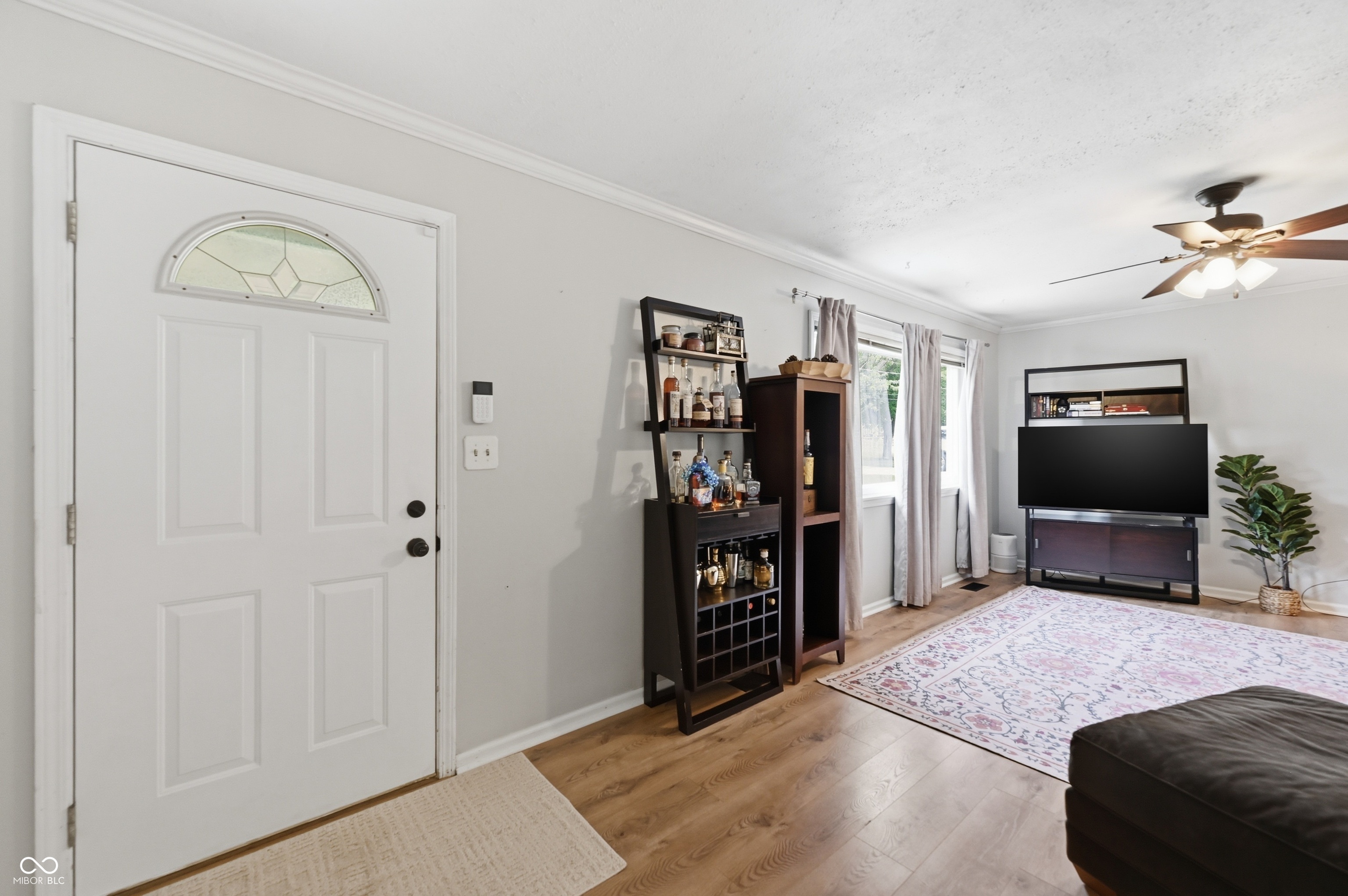6118 Nolte Street, Indianapolis, IN, 46221 photo 4 of 40